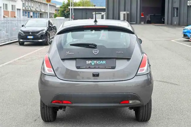 Lancia Ypsilon view 19