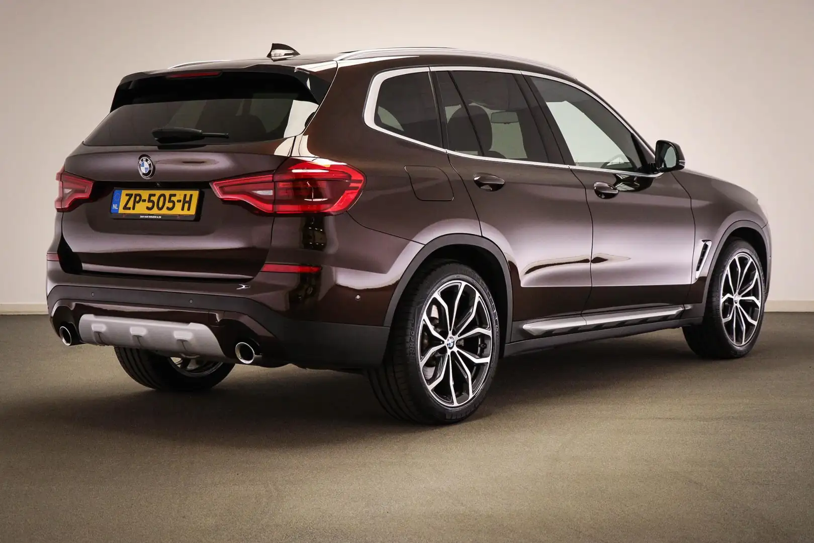 BMW X3 xDrive30d High Executive | SAFETY / XLINE / COMFOR Bruin - 2
