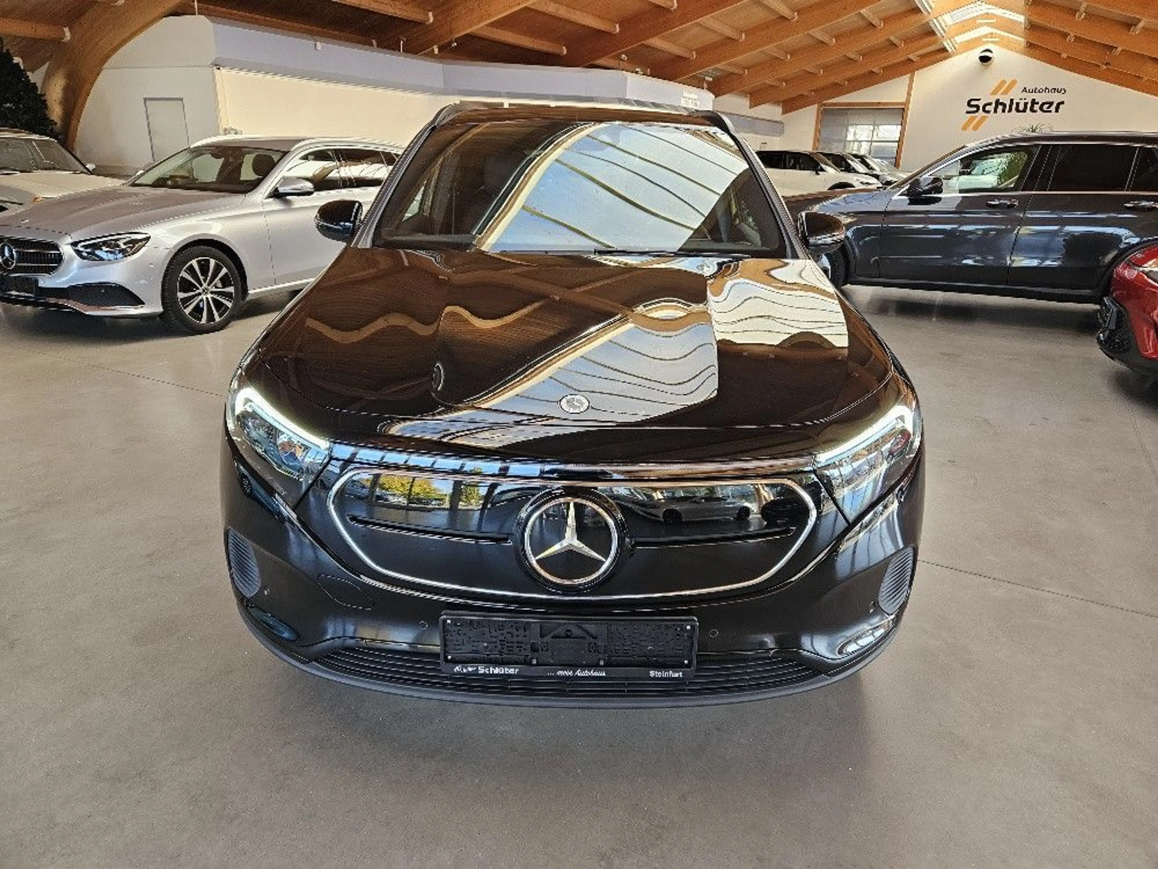 Mercedes-Benz EQA 250 Progressive Advanced FAP+AHK+Night Paket — photo 2