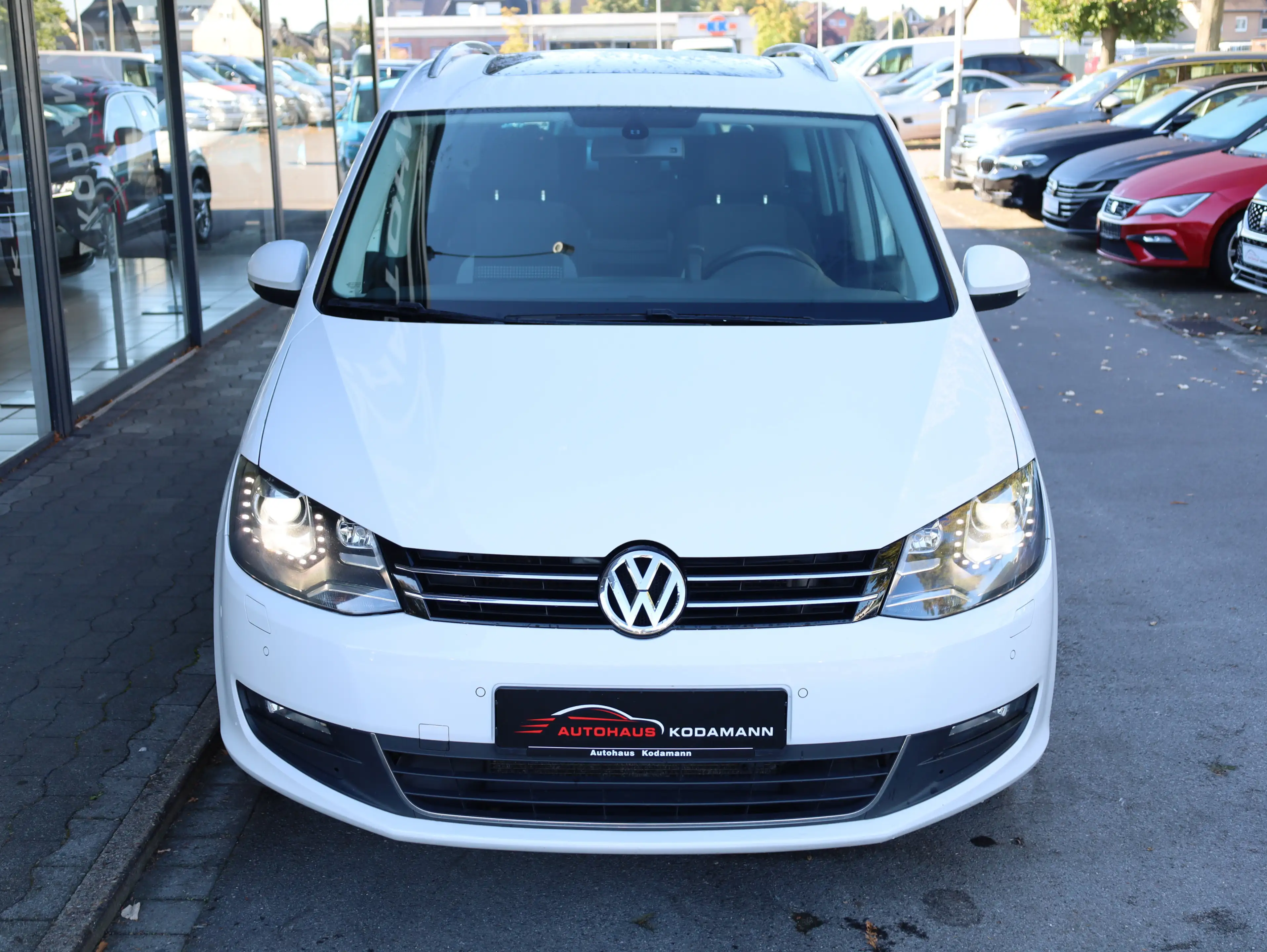 Volkswagen Sharan Life 2.0 TDI*7 Sitze*Navi*Cam*AHK*Pano — photo 3
