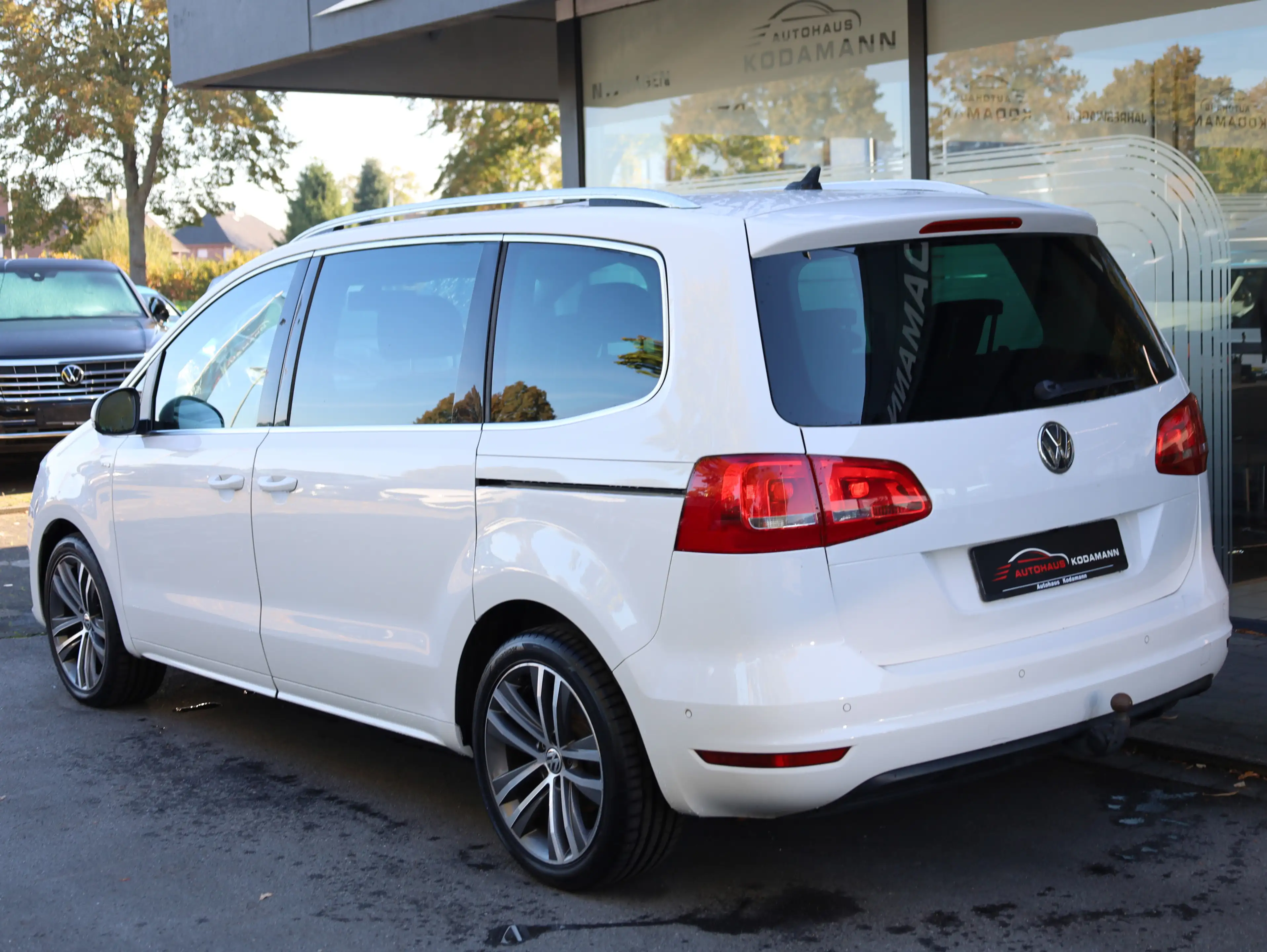 Volkswagen Sharan Life 2.0 TDI*7 Sitze*Navi*Cam*AHK*Pano — photo 8