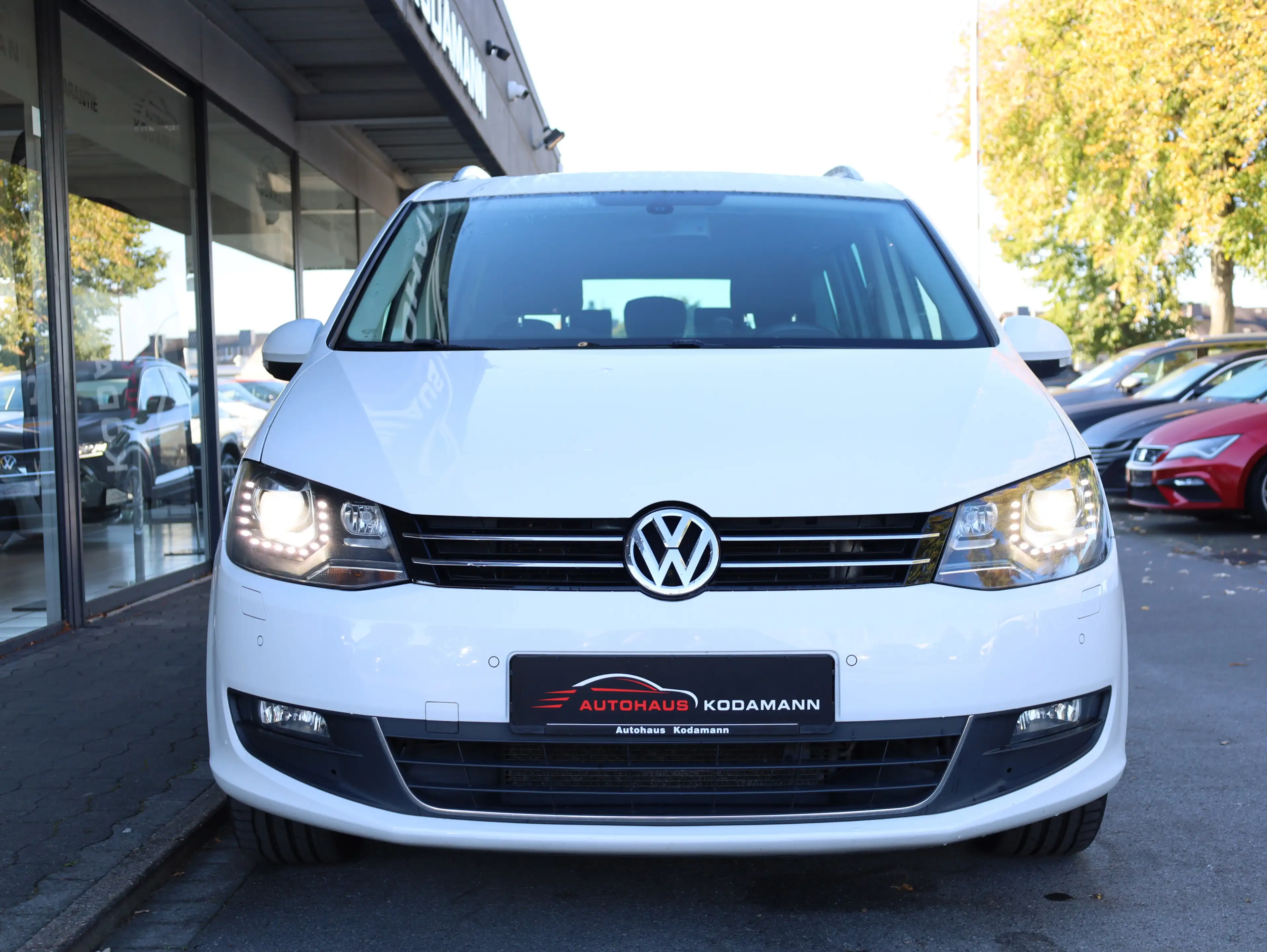 Volkswagen Sharan Life 2.0 TDI*7 Sitze*Navi*Cam*AHK*Pano — photo 4