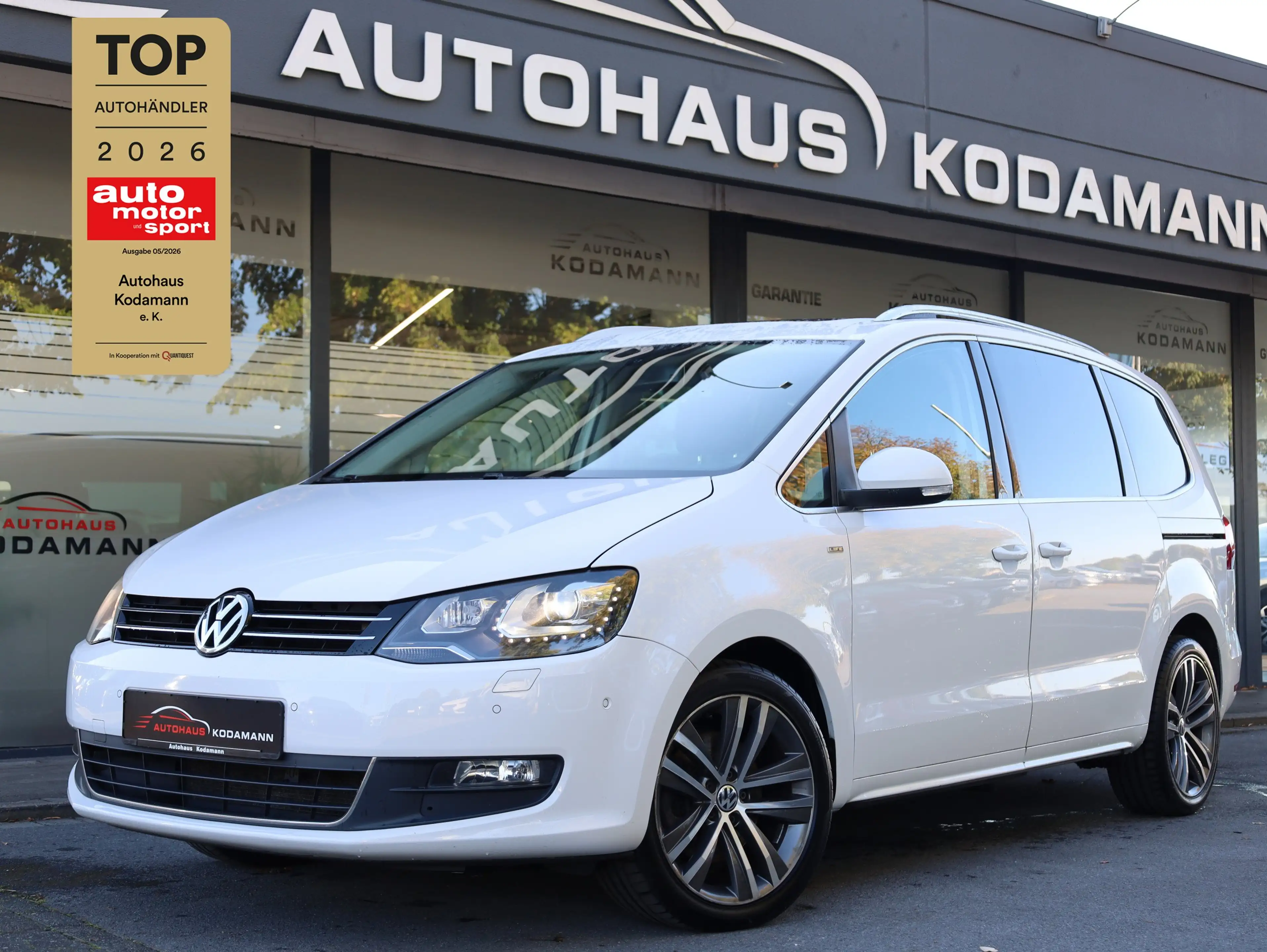 Volkswagen Sharan Life 2.0 TDI*7 Sitze*Navi*Cam*AHK*Pano