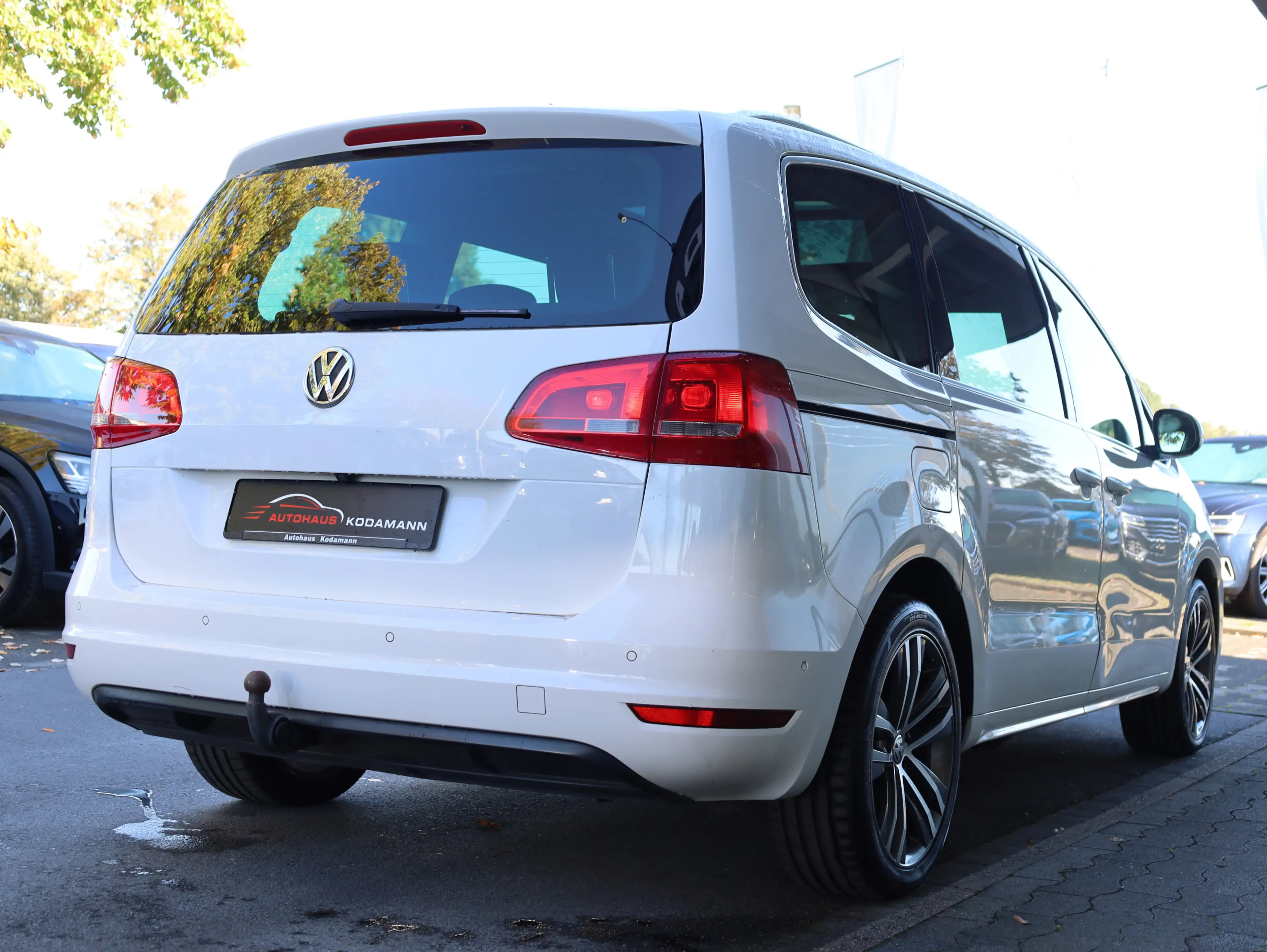 Volkswagen Sharan Life 2.0 TDI*7 Sitze*Navi*Cam*AHK*Pano — photo 11