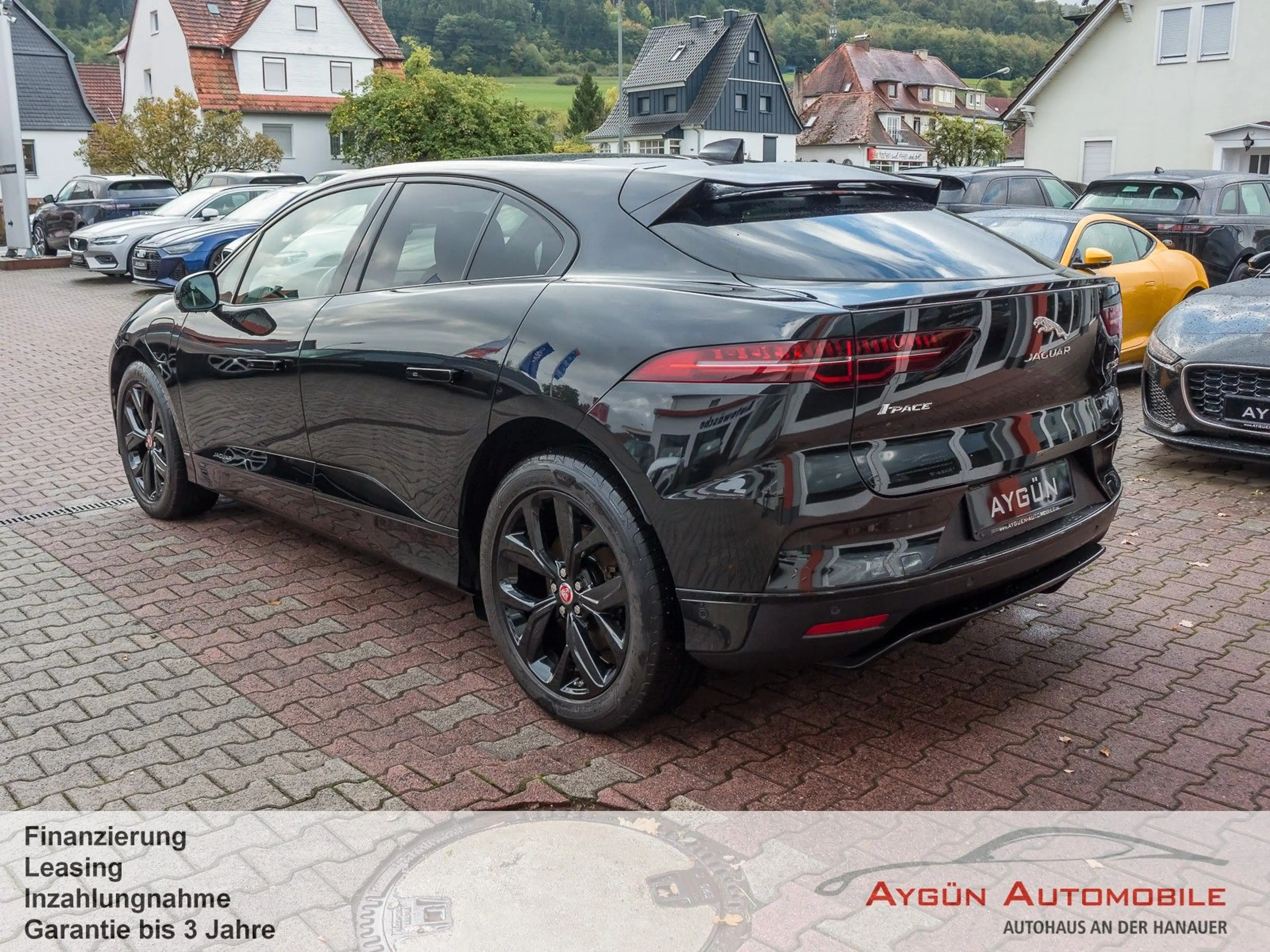Jaguar I-Pace EV400 HSE*AHK*Head-Up*Luftfederung*Pano* — photo 4