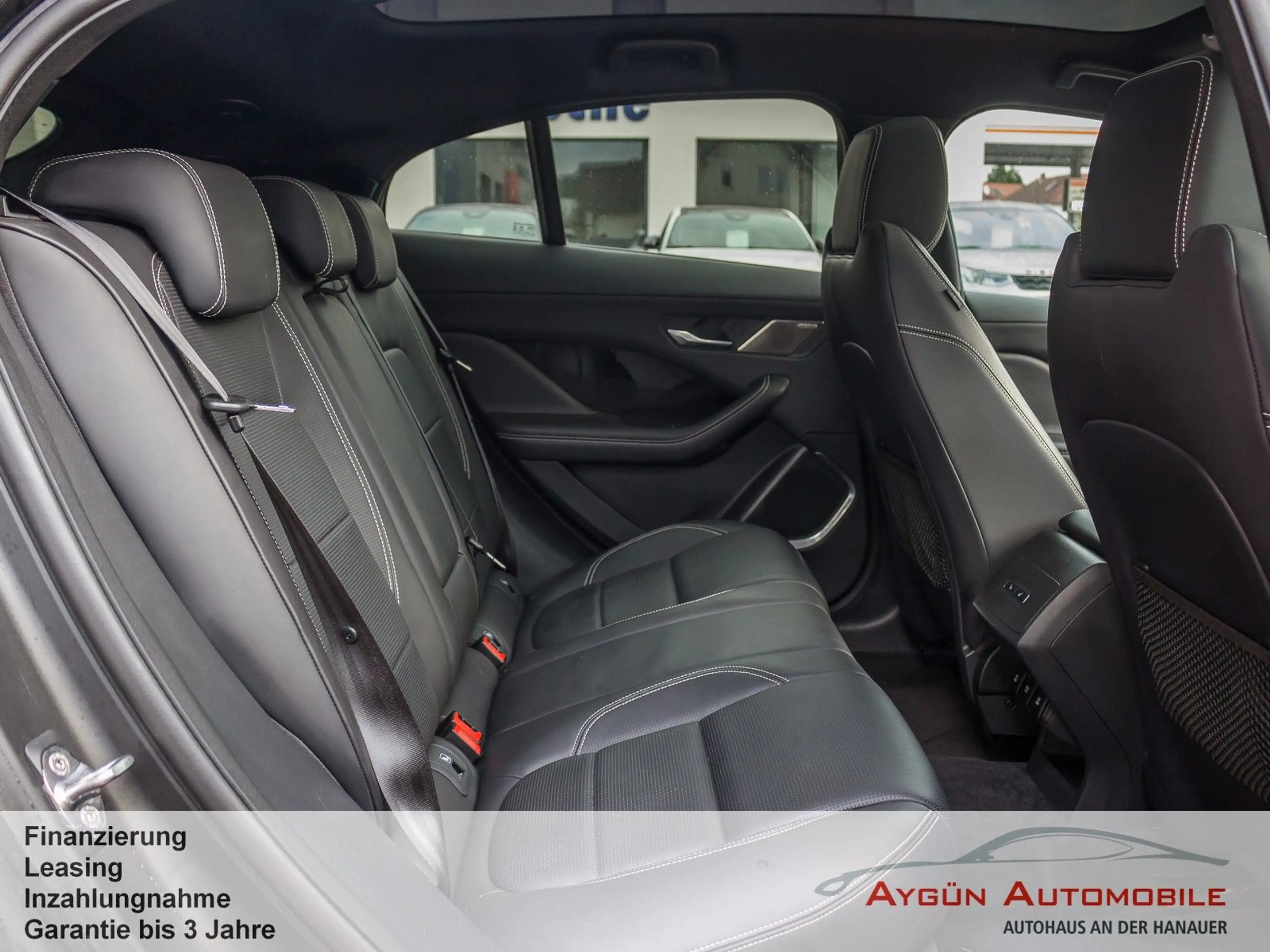 Jaguar I-Pace EV400 HSE*AHK*Head-Up*Luftfederung*Pano* — photo 14