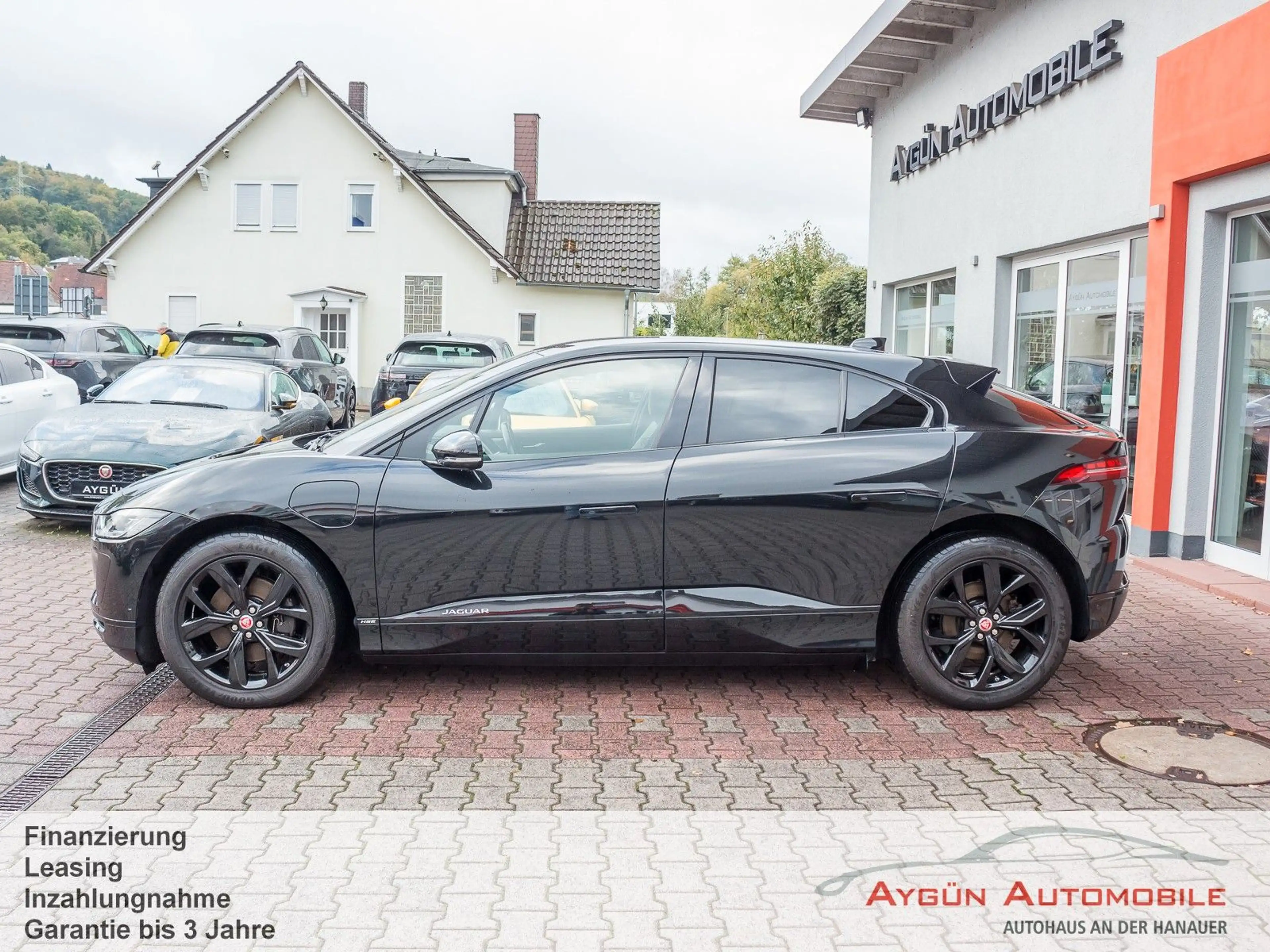 Jaguar I-Pace EV400 HSE*AHK*Head-Up*Luftfederung*Pano* — photo 7