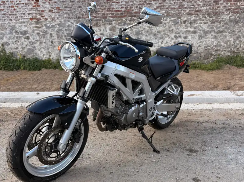 Suzuki SV650 - foto 4