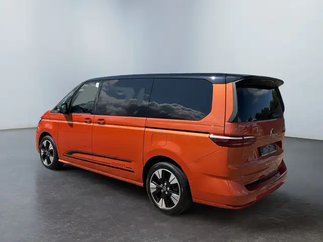 Volkswagen Multivan view 4