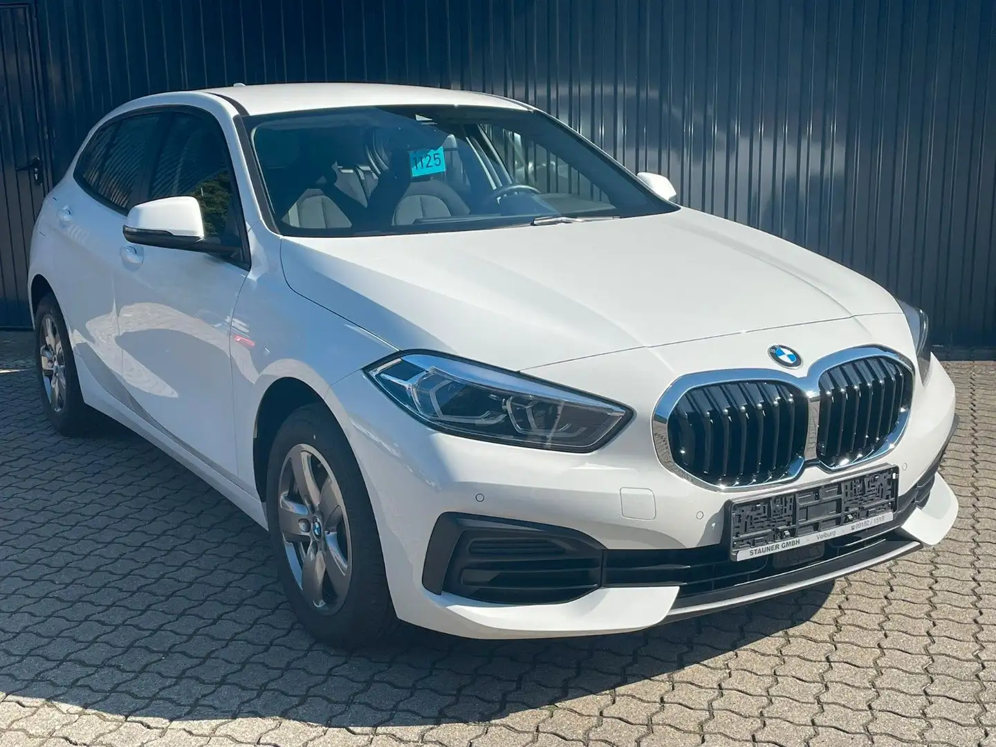 BMW 116 i 5-Türer/ Lenkradheiz/LED/Navi/Sitzheizung Weiß - 2