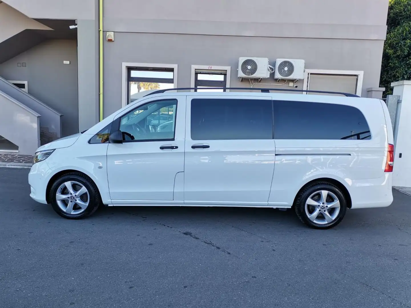 Mercedes-Benz Vito 2.2 119 CDI PL Tourer Pro Extra-Long White - 2