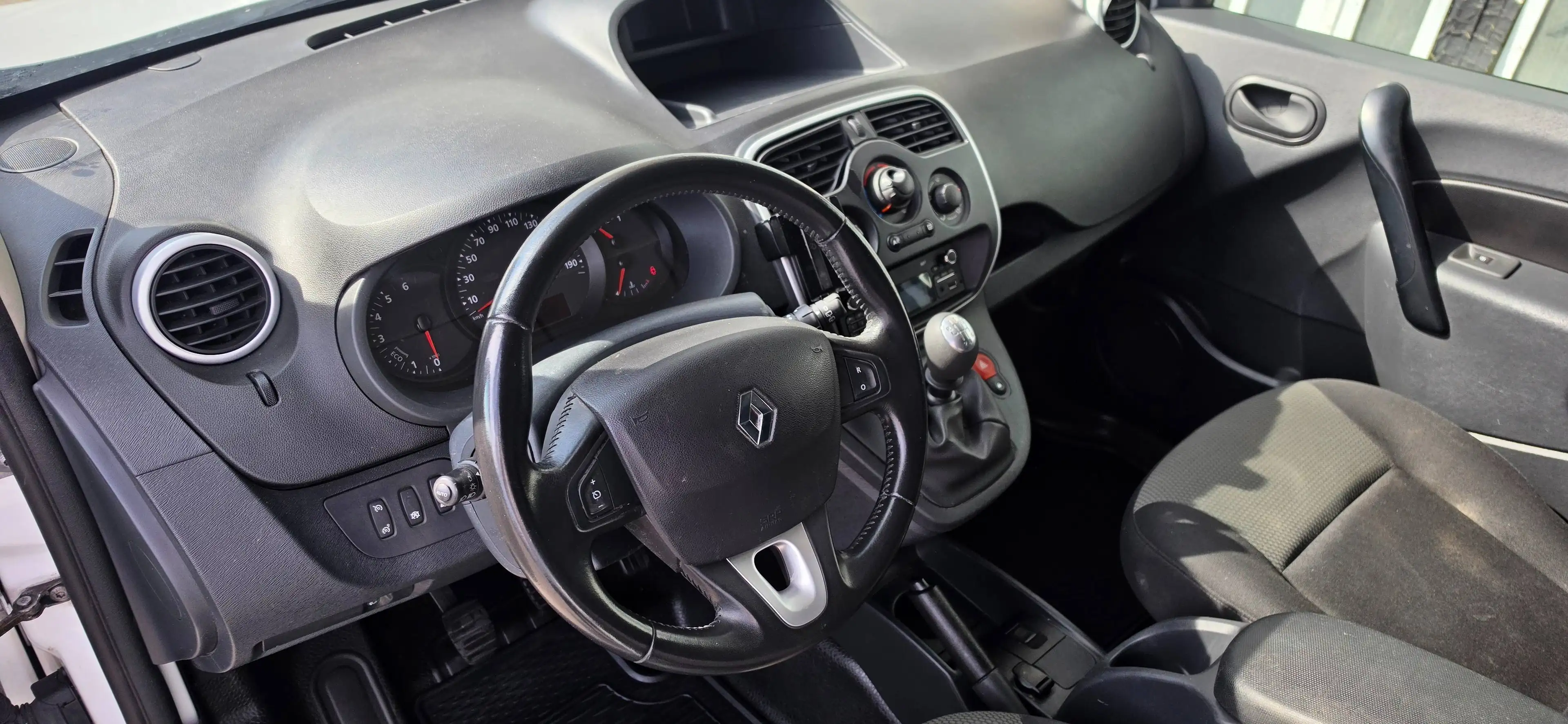 Renault Kangoo Express Medium ENERGY dCi 95 L1 — photo 12