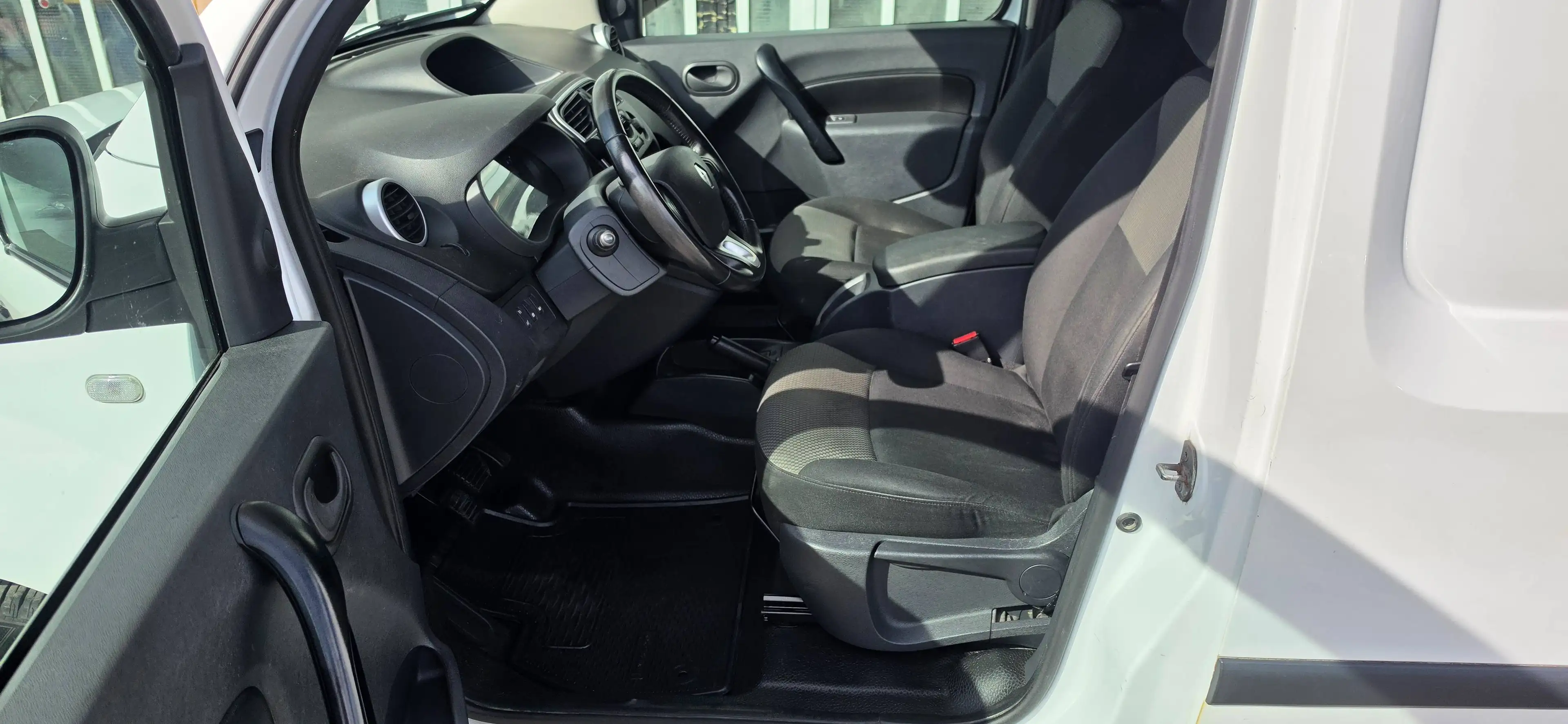 Renault Kangoo Express Medium ENERGY dCi 95 L1 — photo 11