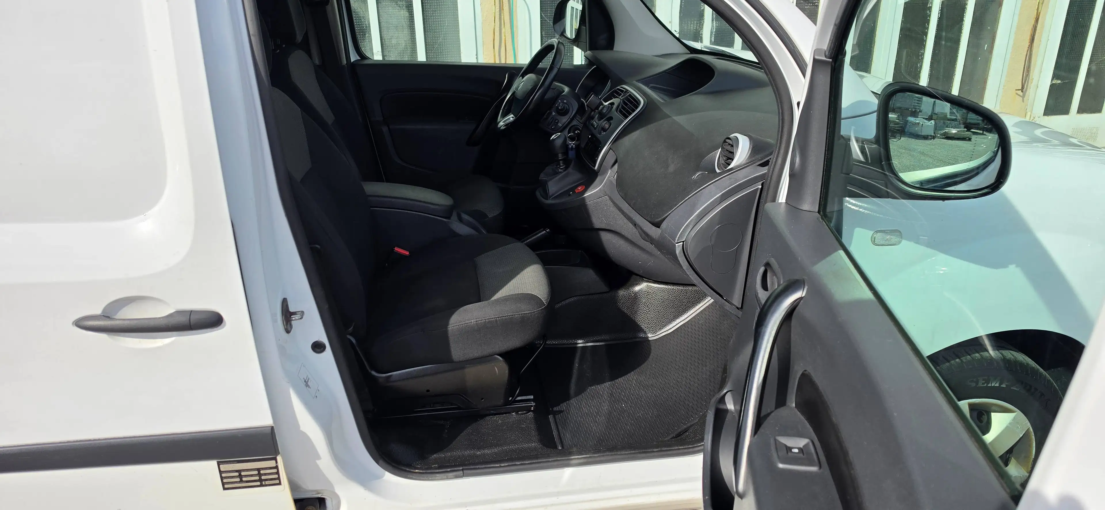Renault Kangoo Express Medium ENERGY dCi 95 L1 — photo 14