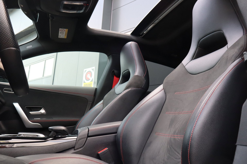 Mercedes-Benz CLA 35 AMG Shooting Brake 4MATIC Premium-AMG-Panoramadak — photo 2