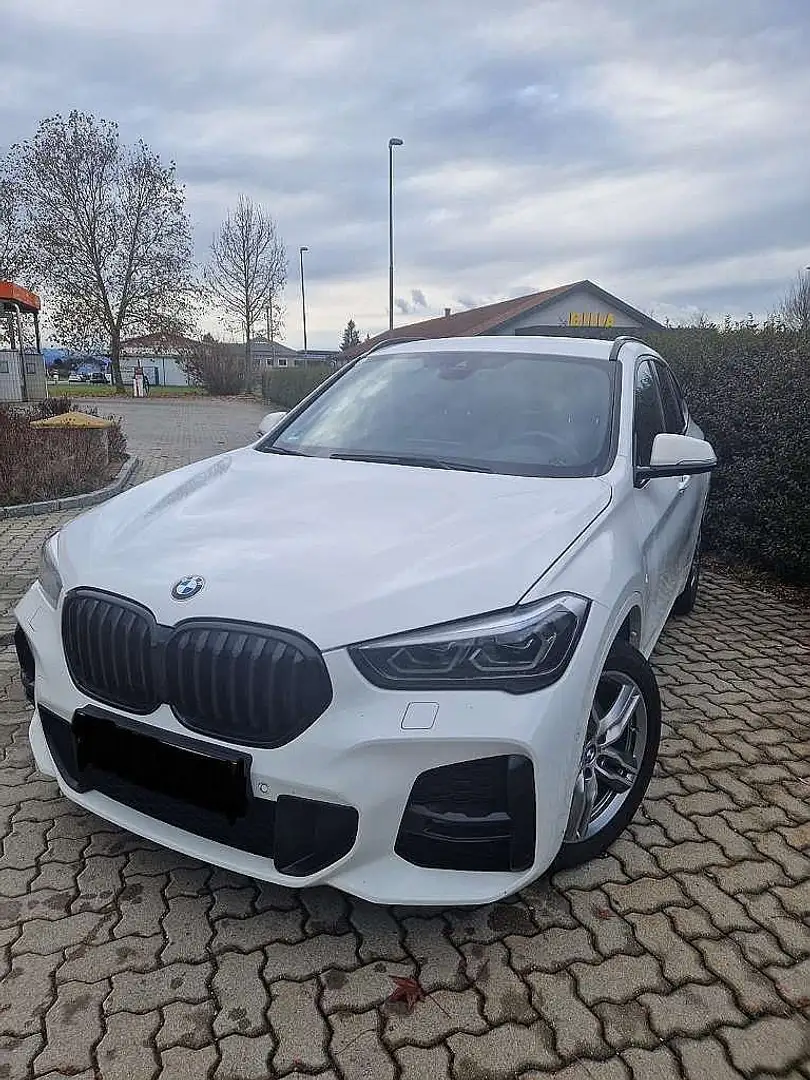 BMW X1 xDrive18d Aut. M-Sport Weiß - 1