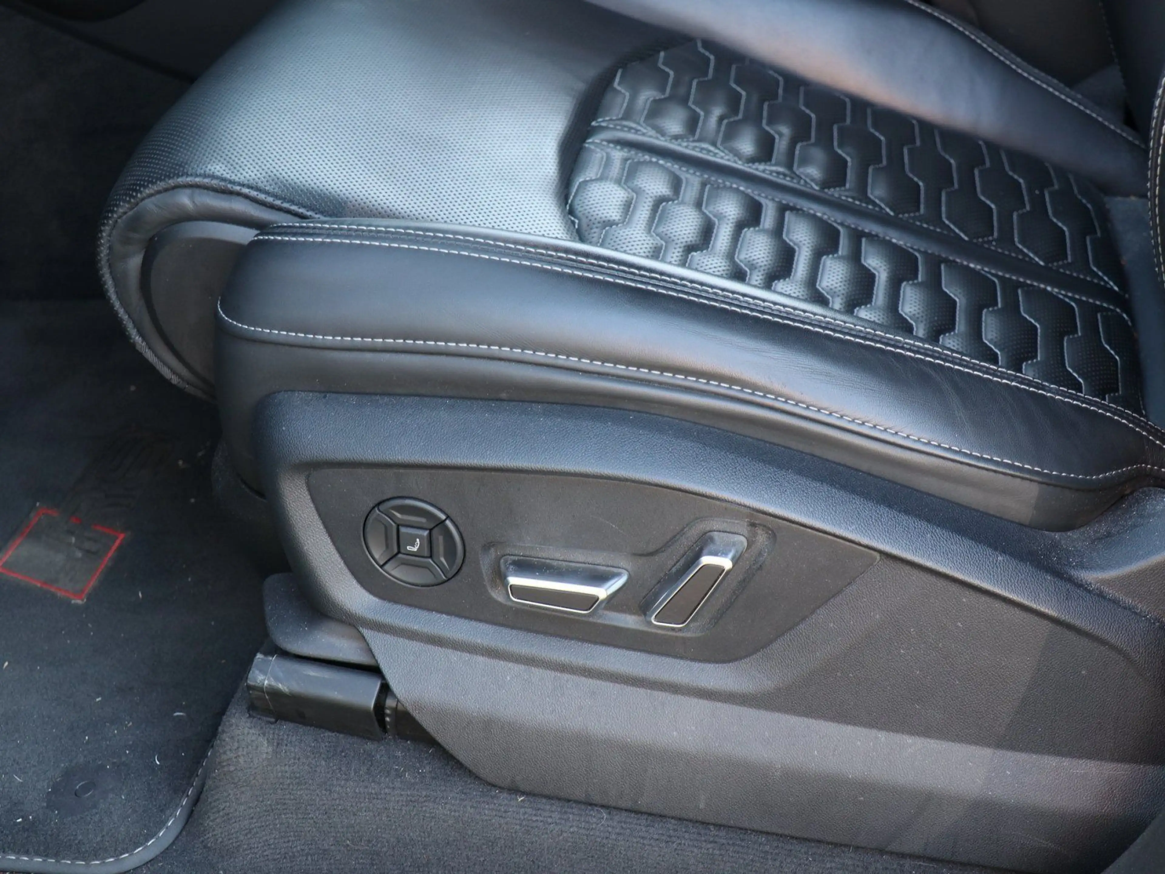 Audi RS Q8 RSQ8 4.0 TFSI quattro (EURO 6d) 4.0 TFSI quattro — photo 12