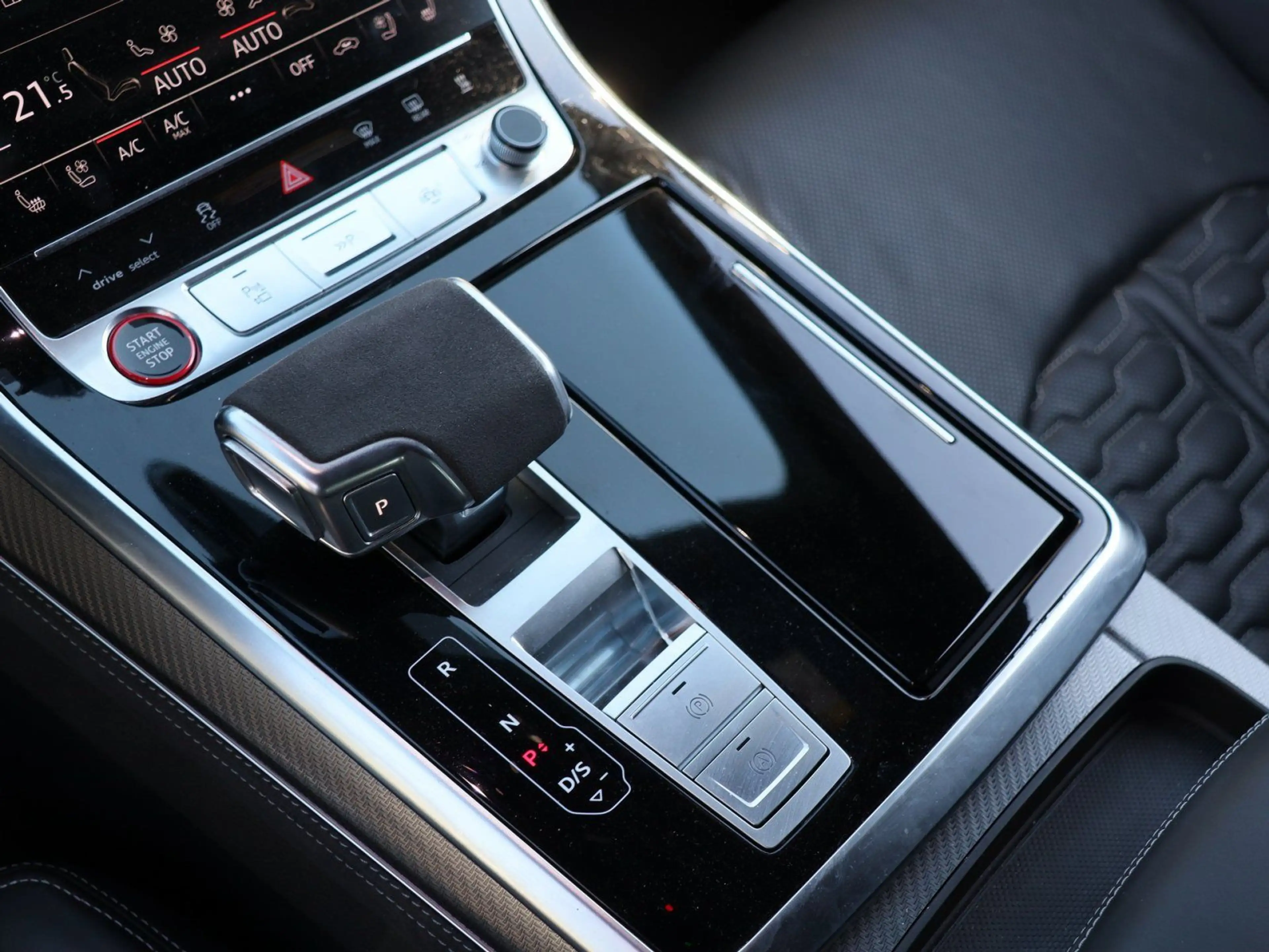 Audi RS Q8 RSQ8 4.0 TFSI quattro (EURO 6d) 4.0 TFSI quattro — photo 9