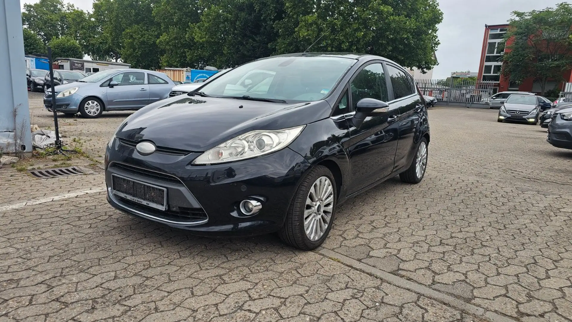 Ford Fiesta 1.6 Titanium*4-Trg.*Tüv Neu*SHZ*PDC*AC Zwart - 1