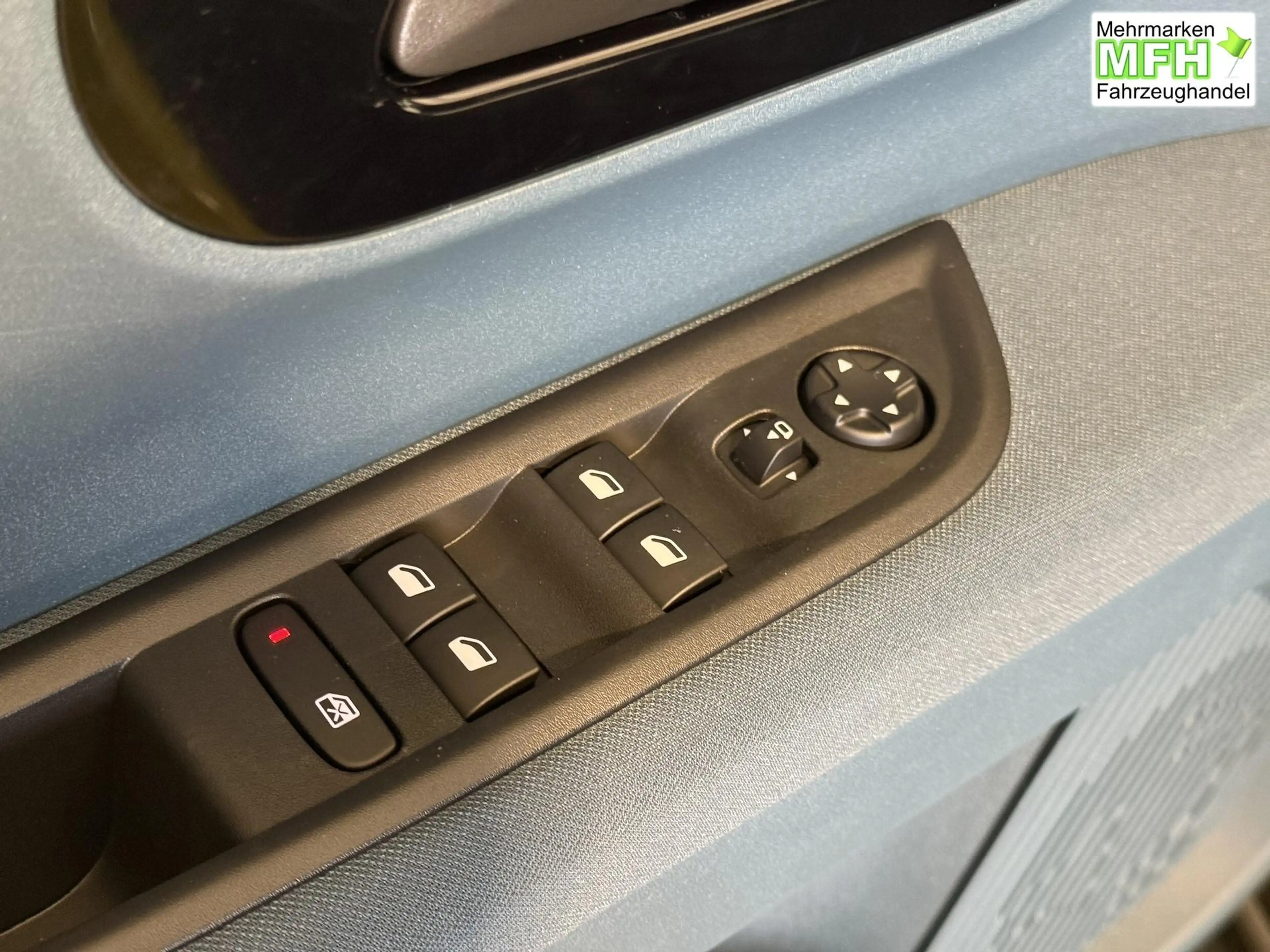 Fiat Grande Panda La Prima HYBRID 1.2 eDCT 81 kW (110 PS) Klimaau... — photo 11