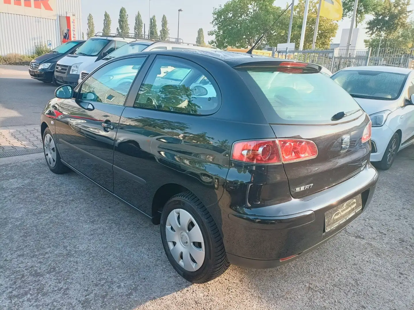 SEAT Ibiza Signo/SHZ/Bluetooth/Klimaautomatik/93TKM Schwarz - 2