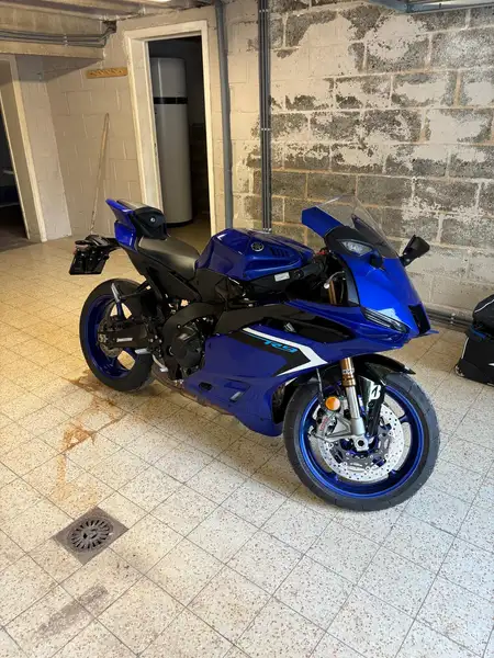 Yamaha MT-09 - foto 2