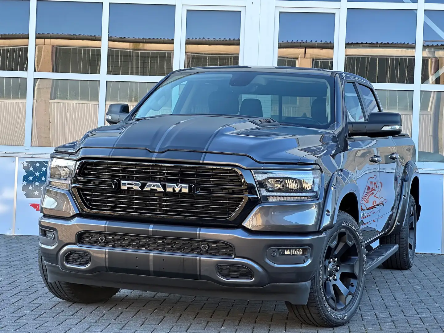 Dodge RAM 1500 E-Torque 4x4 Pano LED 12´´Displ. PDC Grau - 2