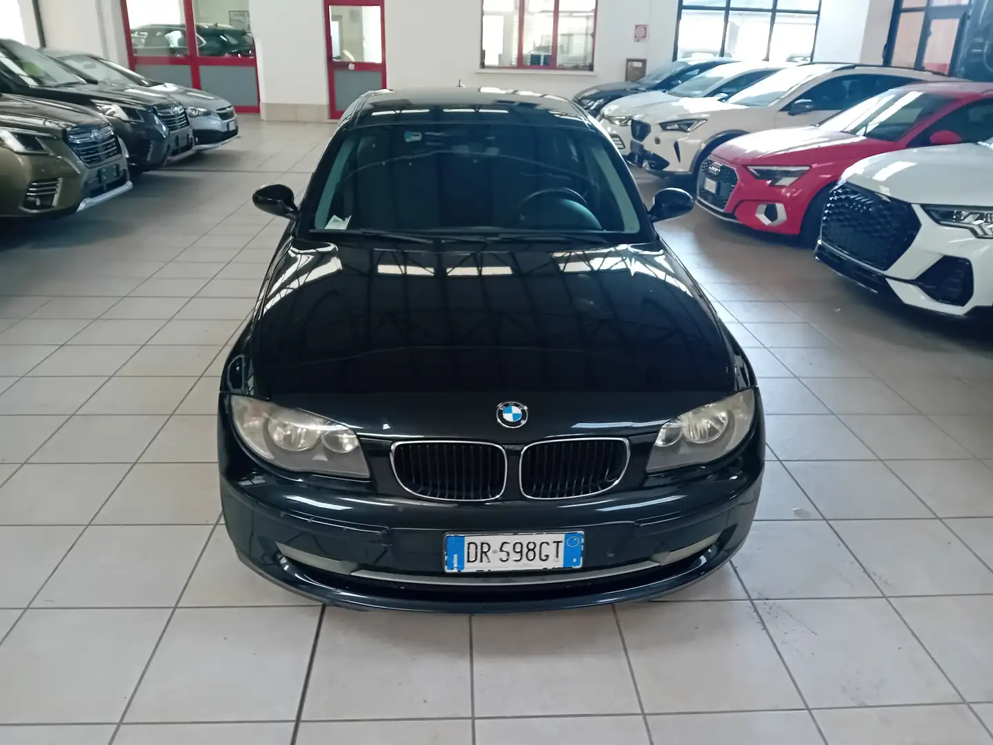 BMW 118 Serie 1 E/81-87 118d 5p 2.0 Attiva 143cv dpf Nero - 1