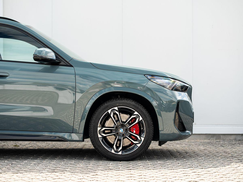 BMW X1 sDrive20i M-Sport PRO AHK PANO ACC HuD eSitze — photo 7
