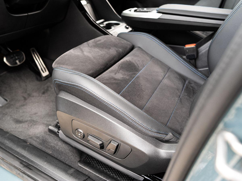 BMW X1 sDrive20i M-Sport PRO AHK PANO ACC HuD eSitze — photo 11