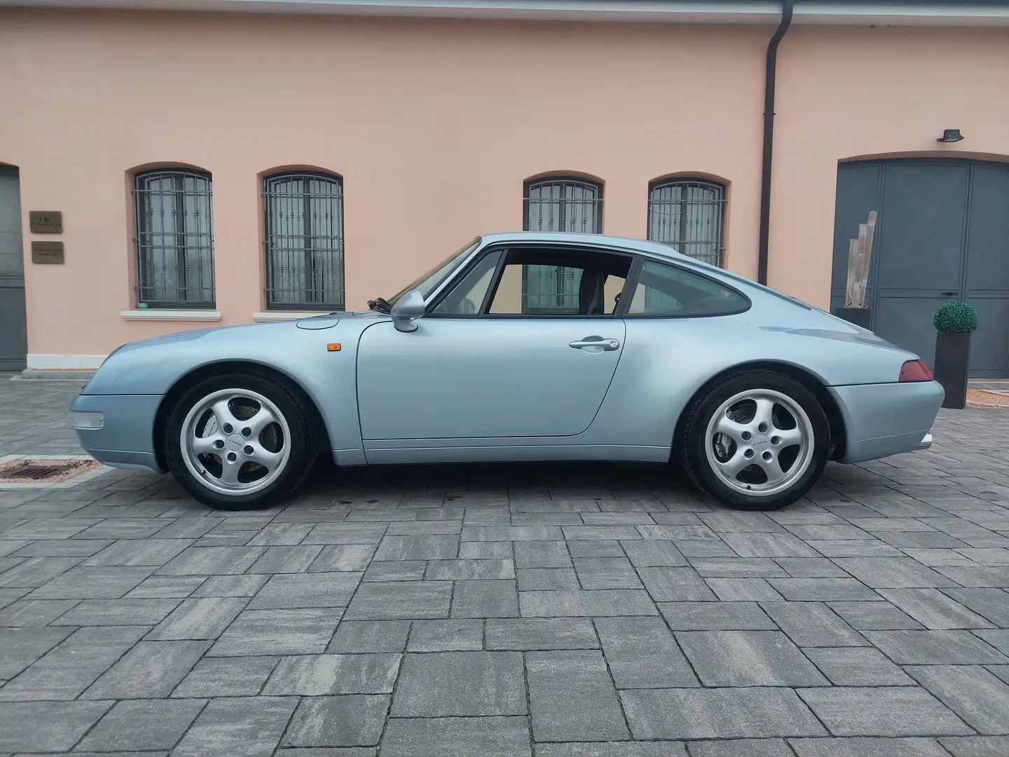 Porsche 993 911 Coupe 3.6 Carrera 4 Noir - 2