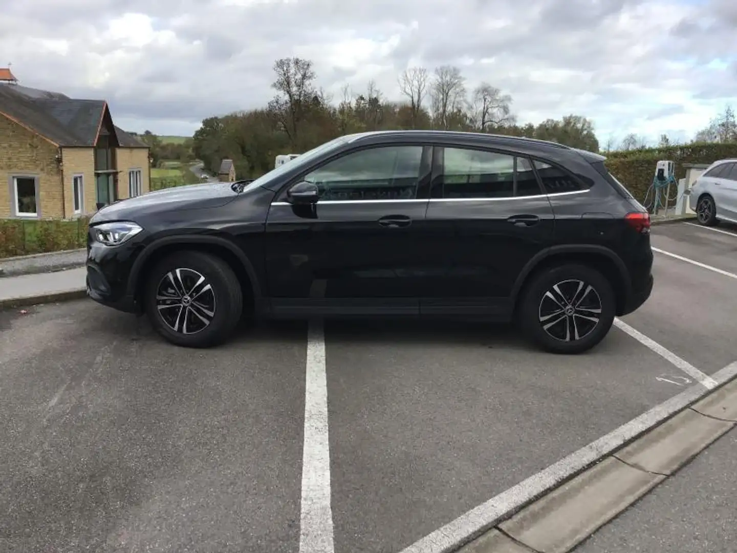 Mercedes-Benz GLA 250 Business Line Argent - 2