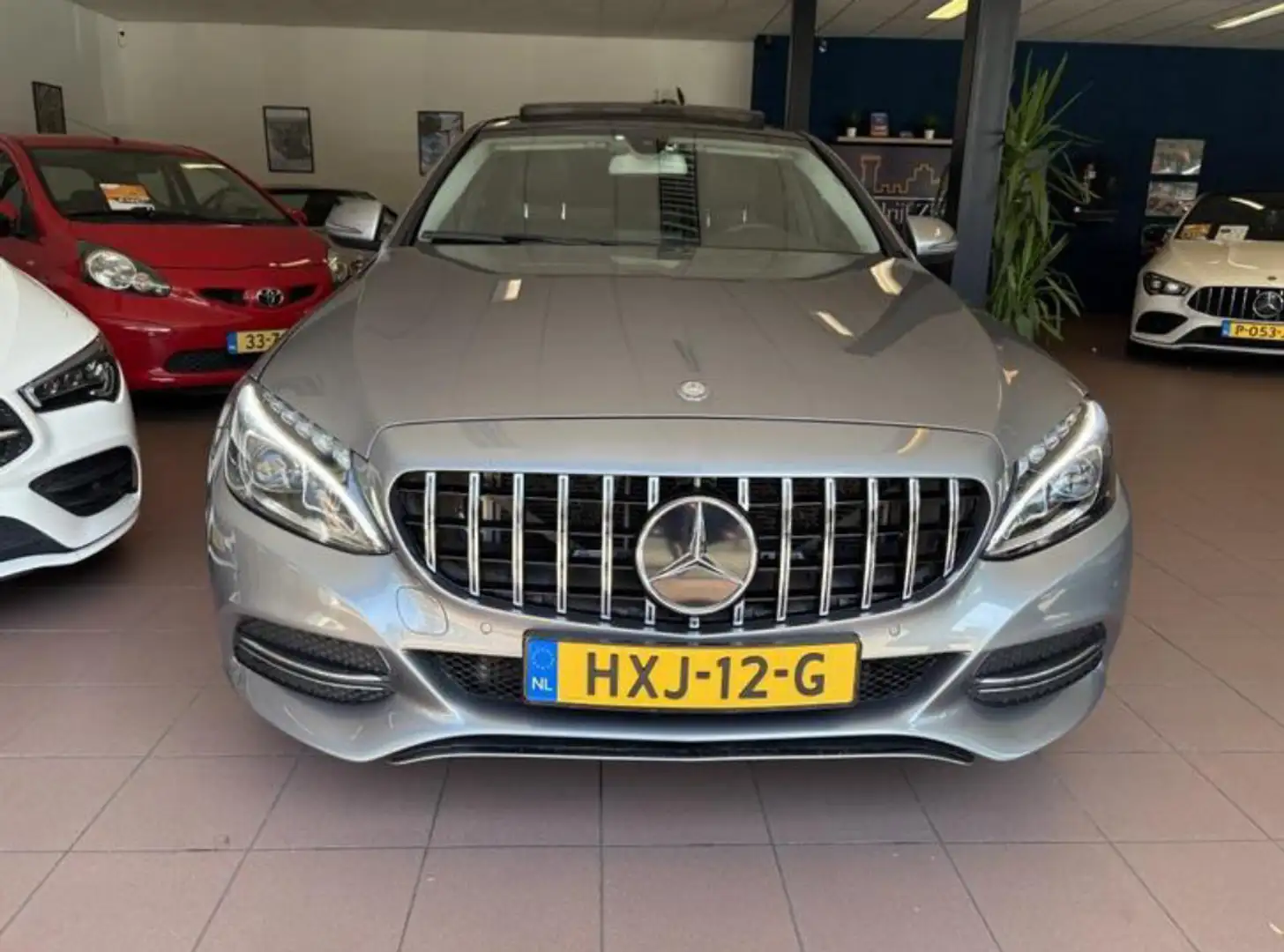 Mercedes-Benz C 250 4MATIC Grijs - 1