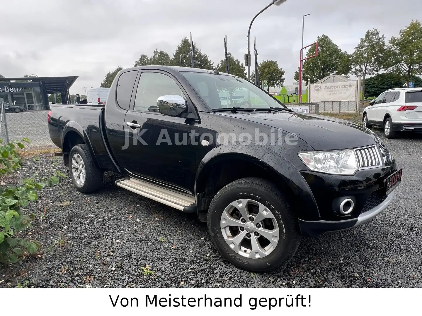 Mitsubishi L200 Intense Club Cab 4WD / Diesel Standheizung Schwarz - 1