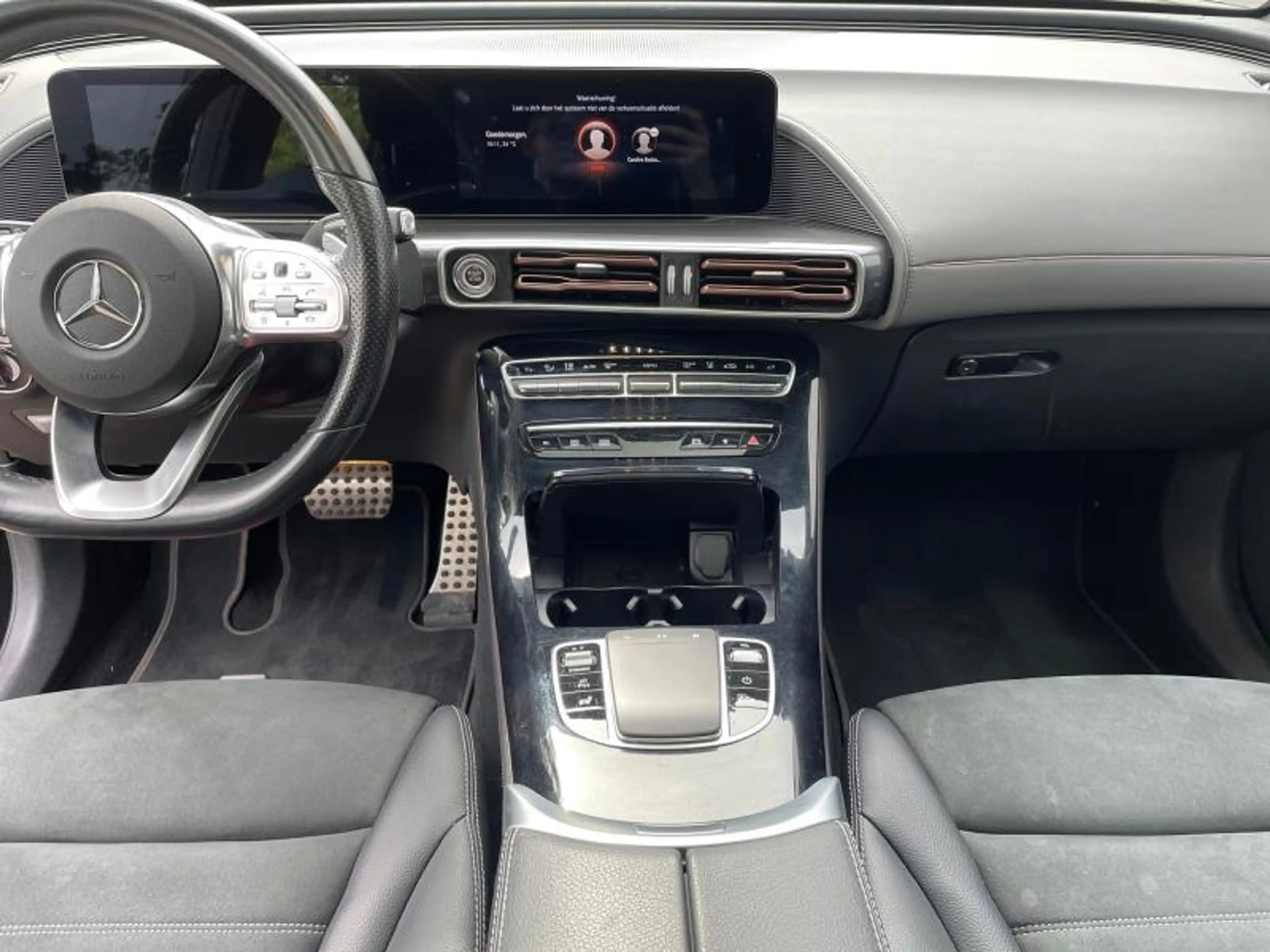 Mercedes-Benz EQC 400 4MATIC AMG LINE / Electrique — photo 13