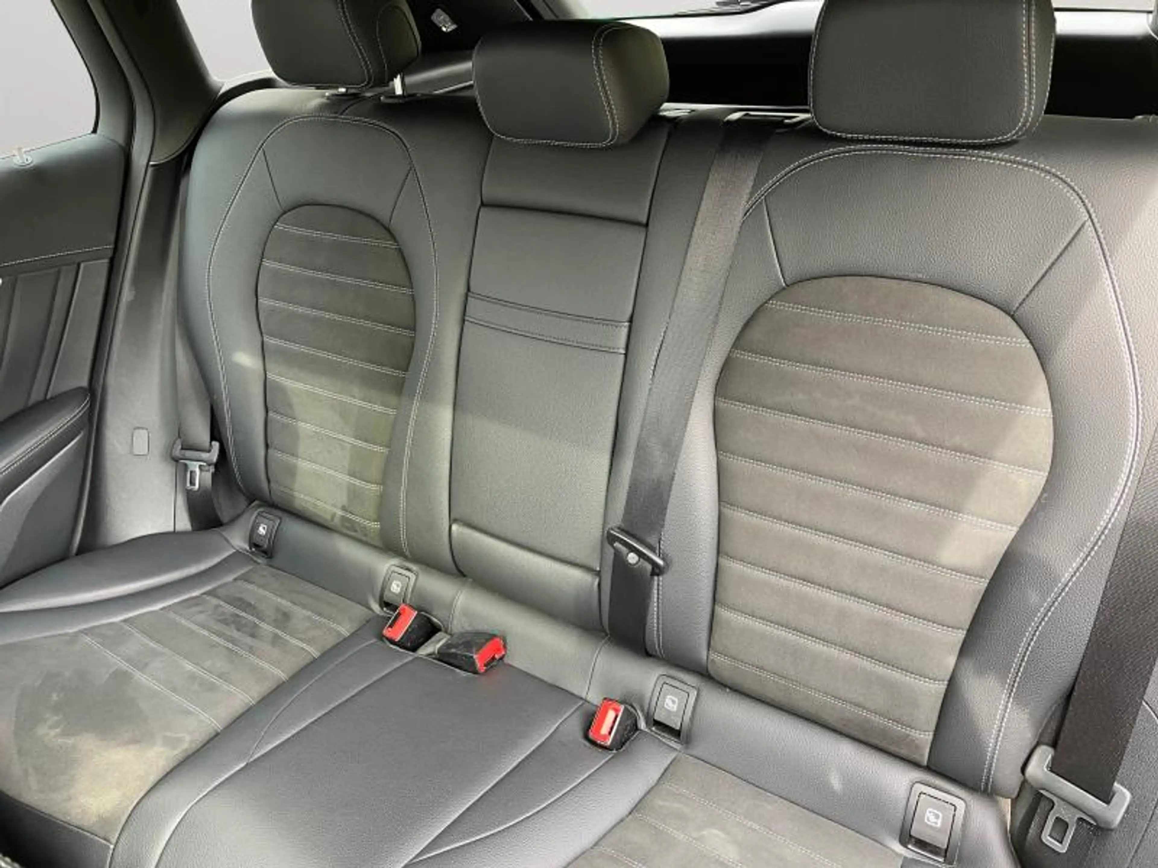 Mercedes-Benz EQC 400 4MATIC AMG LINE / Electrique — photo 11