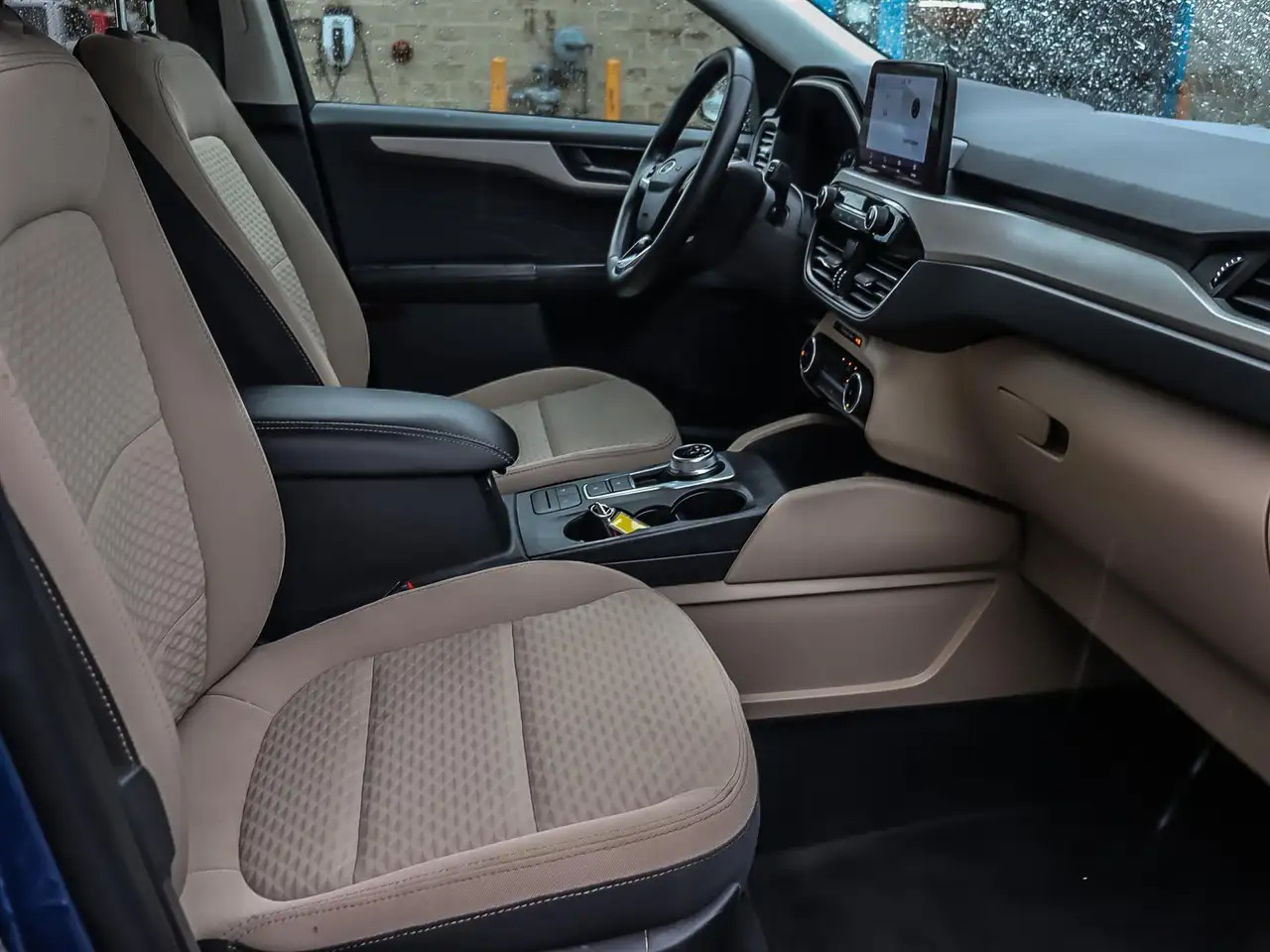 Ford Escape снимка Ford Escape