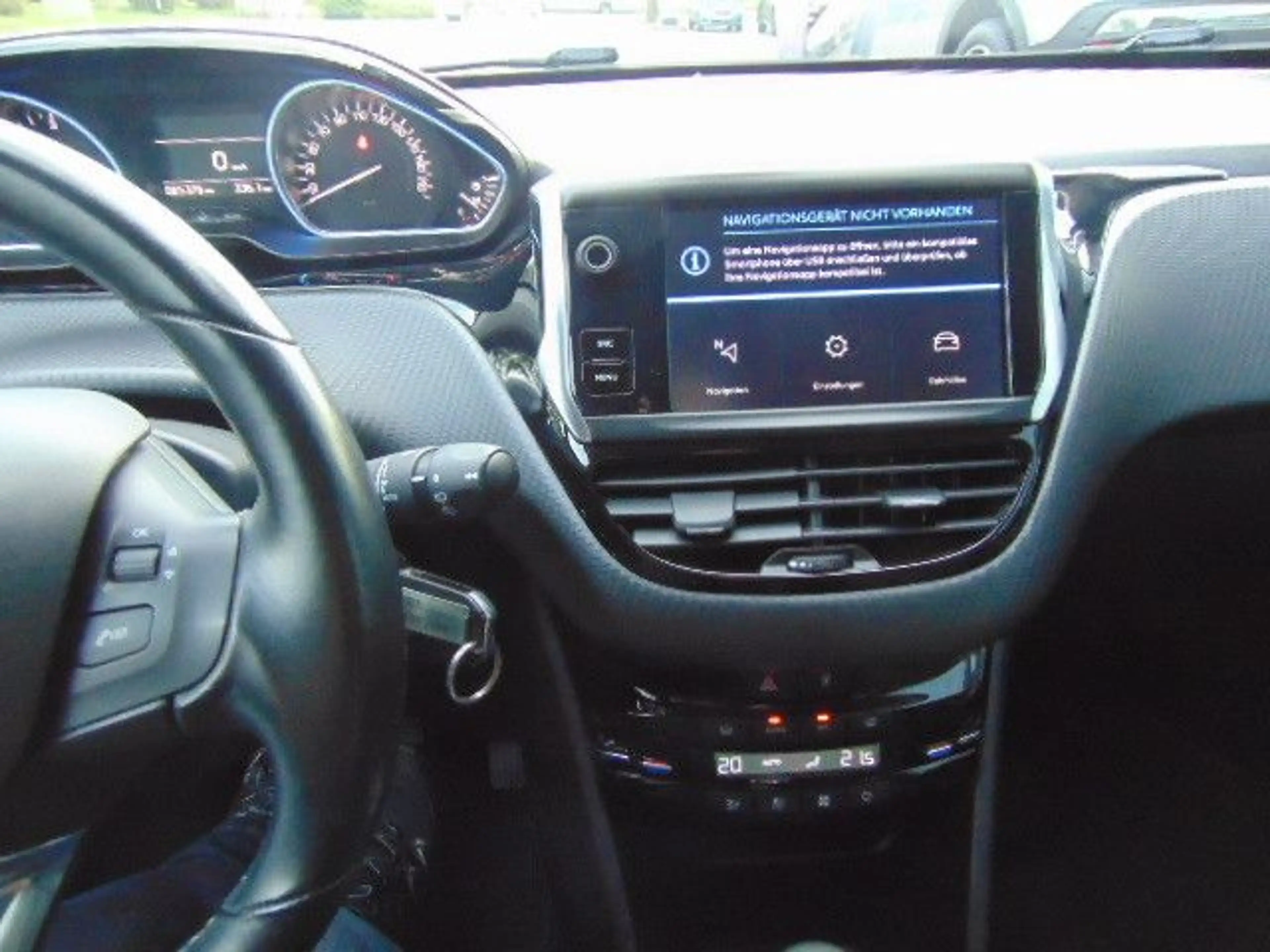 Peugeot 2008 Allure — photo 15