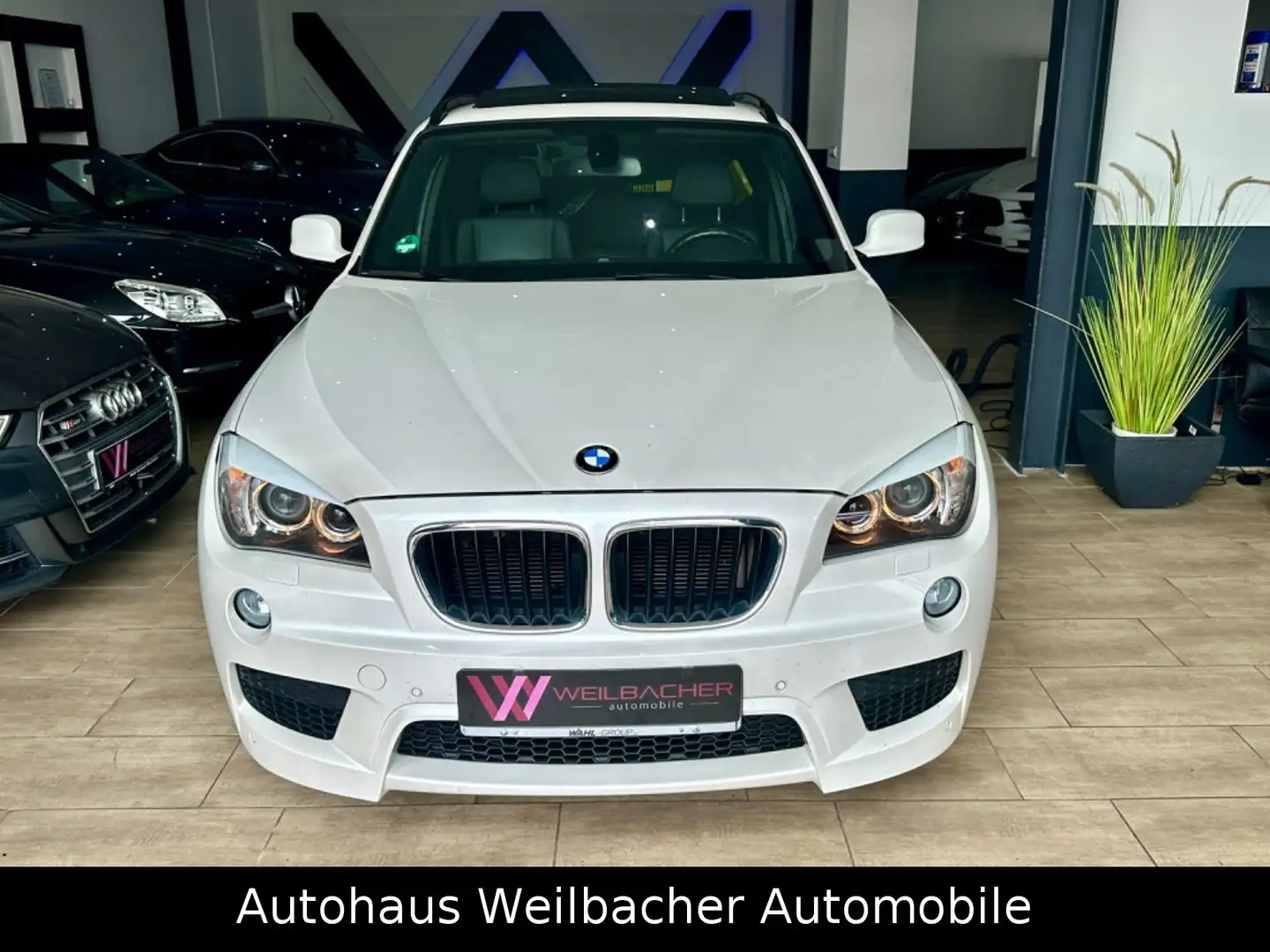 BMW X1 xDrive 20d M Paket Automatik *Panorama*Leder* Weiß - 2