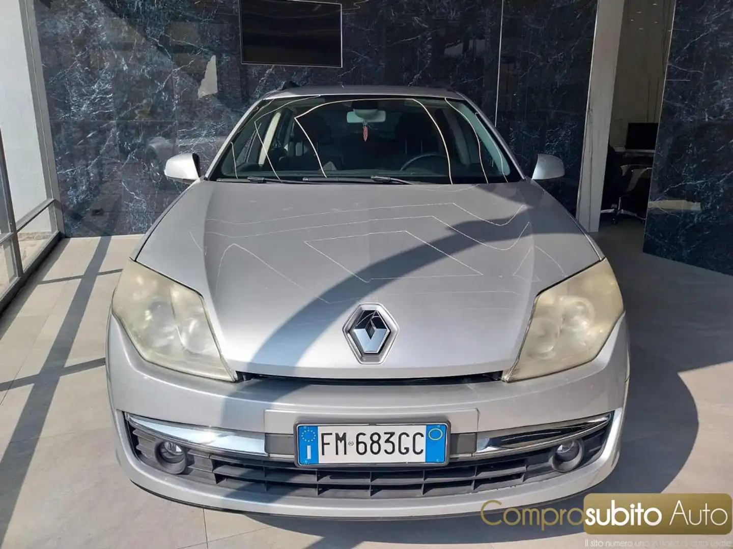 Renault Laguna 2.0 dCi 150CV SporTour Nav Gümüş rengi - 1
