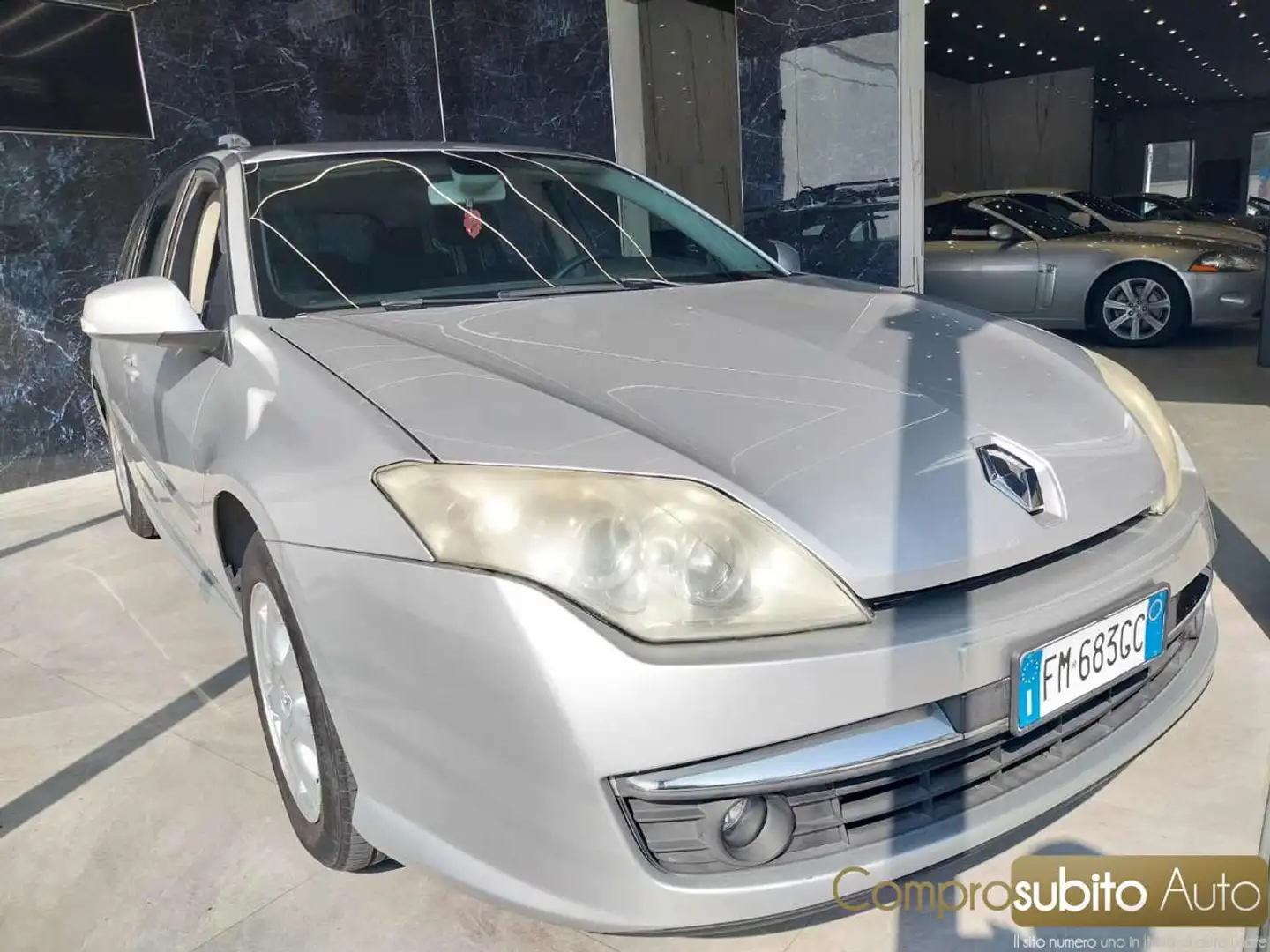 Renault Laguna 2.0 dCi 150CV SporTour Nav Gümüş rengi - 2