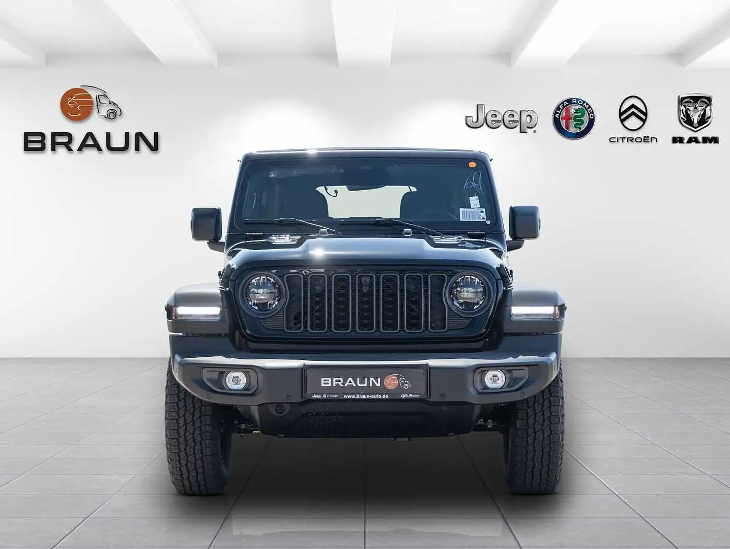 Jeep Wrangler MY24 Rubicon 2.0l T-GDI Ultd. Sky-One Schwarz - 2