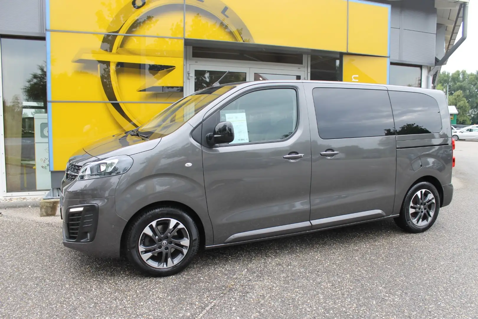 Opel Zafira Life Tourer L2 2.0CDT 130KW AT8 S/S NAVI Grijs - 2