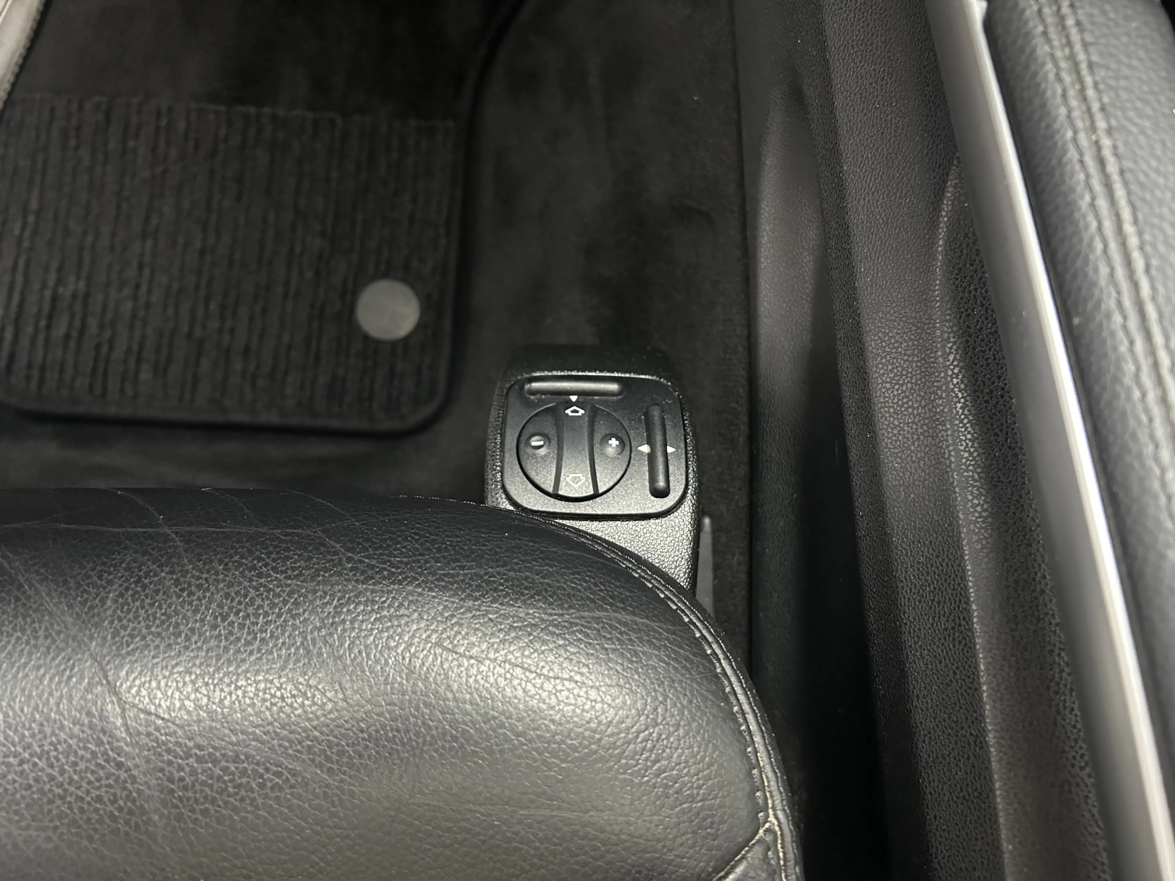 Mercedes-Benz ML 320 CDI 4Matic S-Dach Bi-Xenon Leder SHZ Navi — photo 11