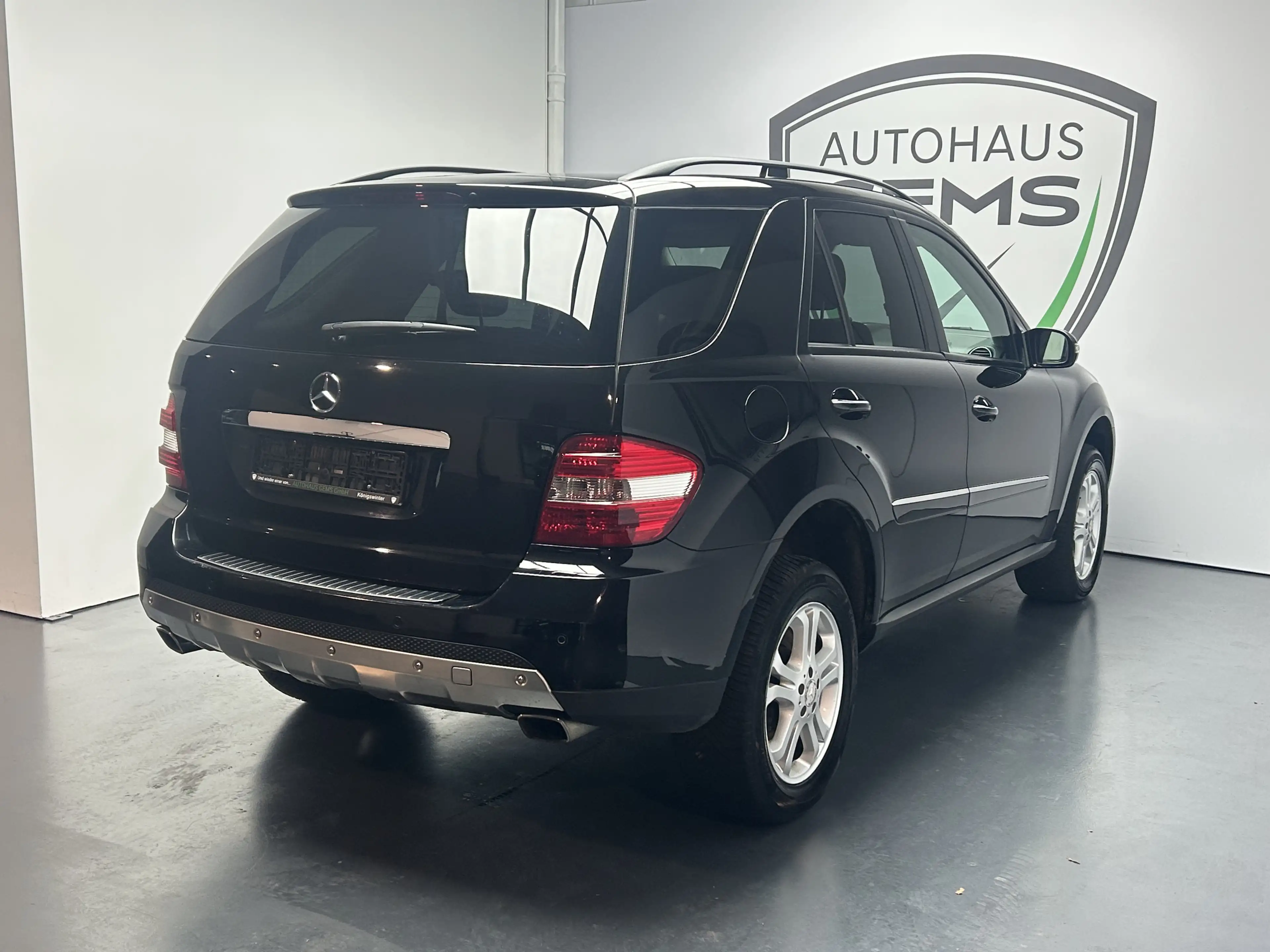 Mercedes-Benz ML 320 CDI 4Matic S-Dach Bi-Xenon Leder SHZ Navi — photo 6