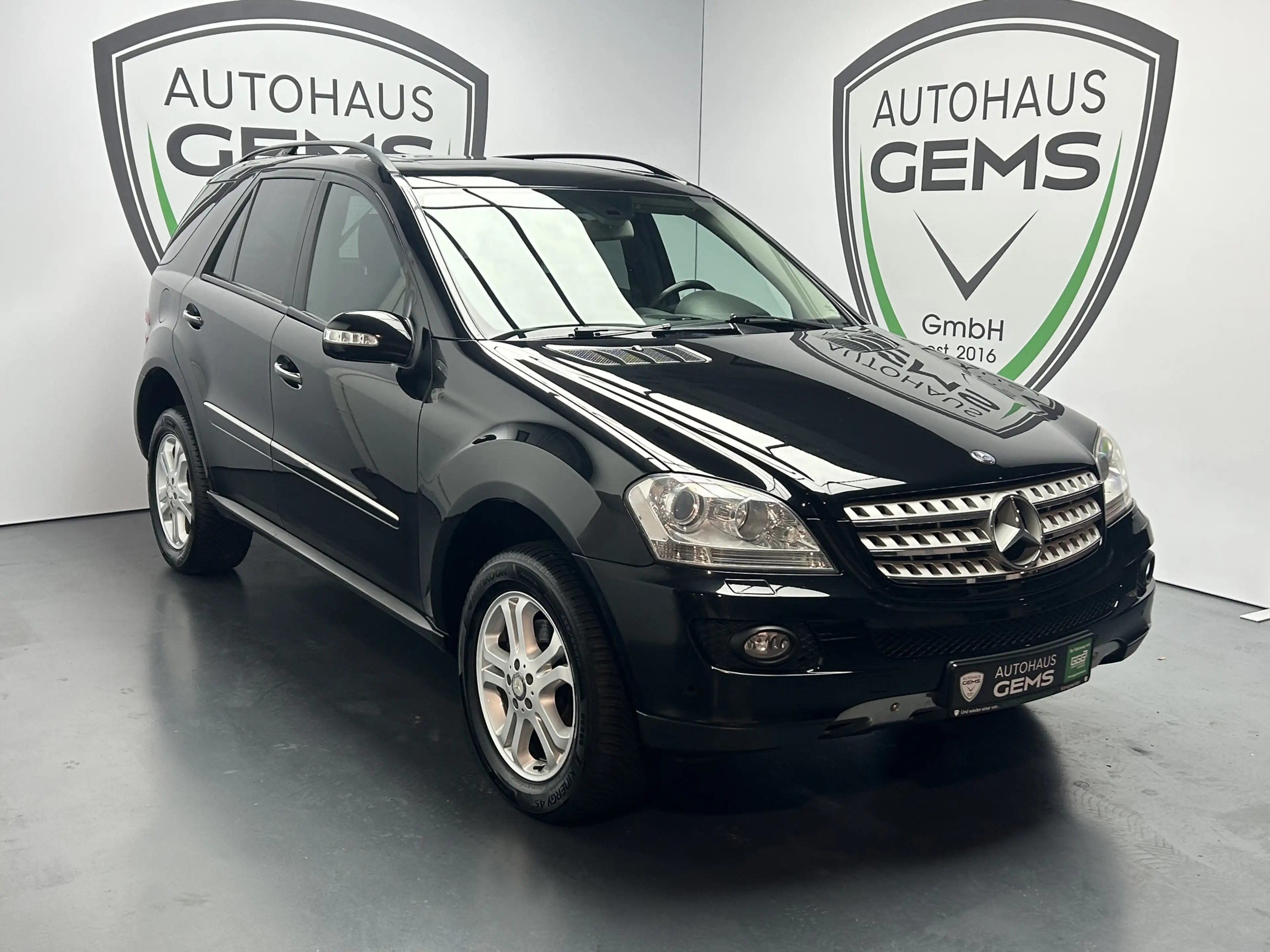 Mercedes-Benz ML 320 CDI 4Matic S-Dach Bi-Xenon Leder SHZ Navi