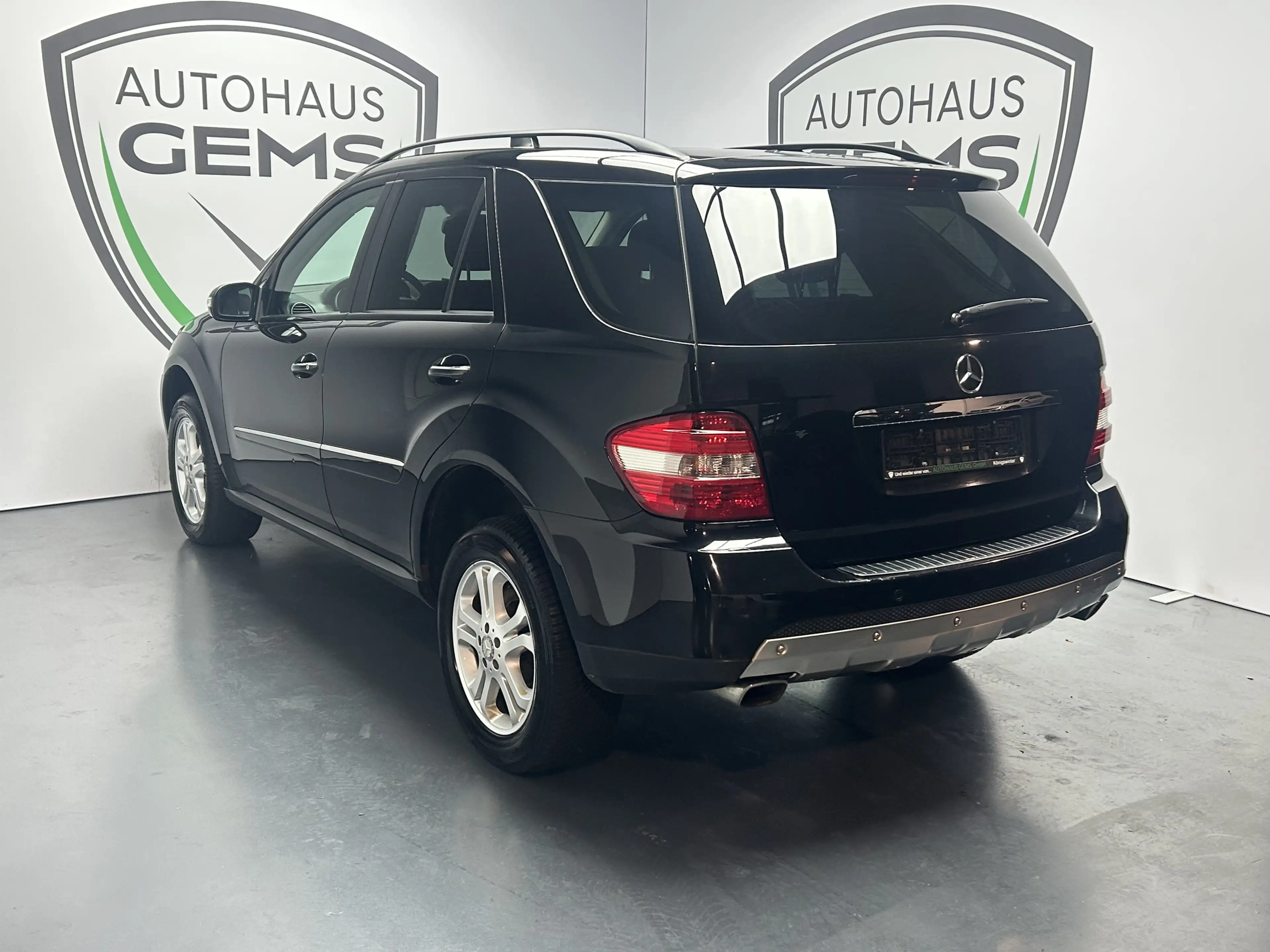 Mercedes-Benz ML 320 CDI 4Matic S-Dach Bi-Xenon Leder SHZ Navi — photo 4