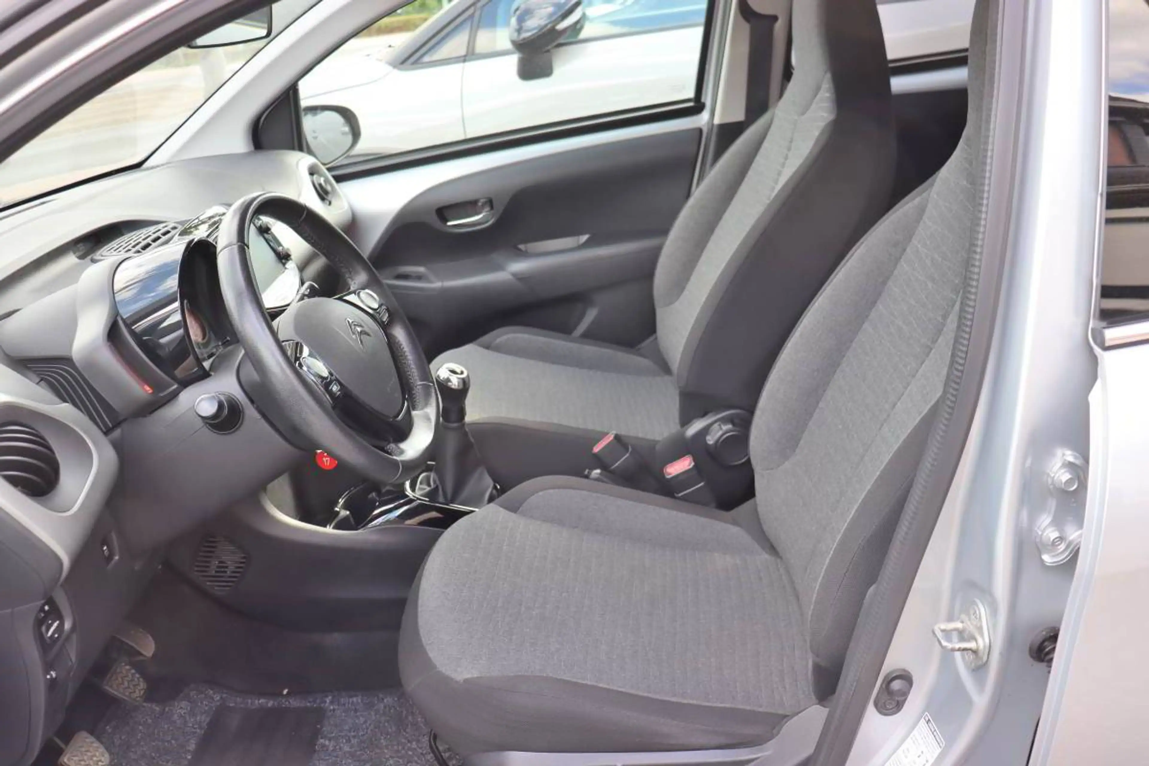 Citroen C1 Shine — photo 12