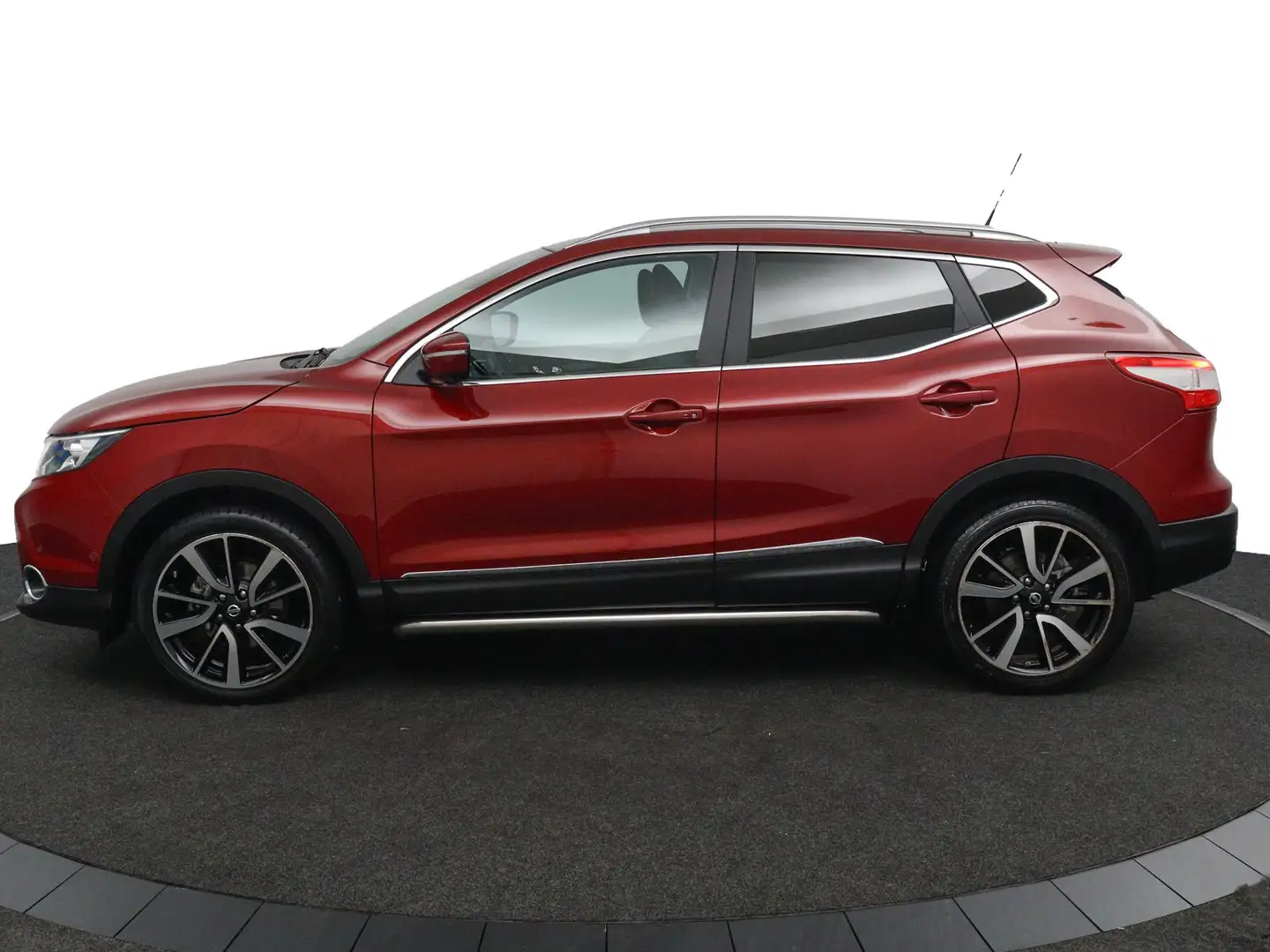 Nissan Qashqai 1.2 Tekna | Panoramadak | Lederen Bekl. | Parkeerc Rouge - 2