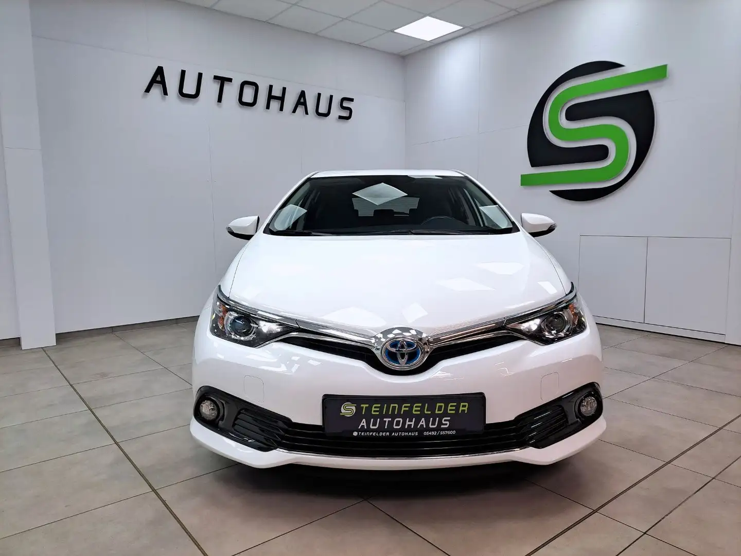 Toyota Auris 1.8 Hybrid Design Edition / SHZ / RKAM Alb - 2